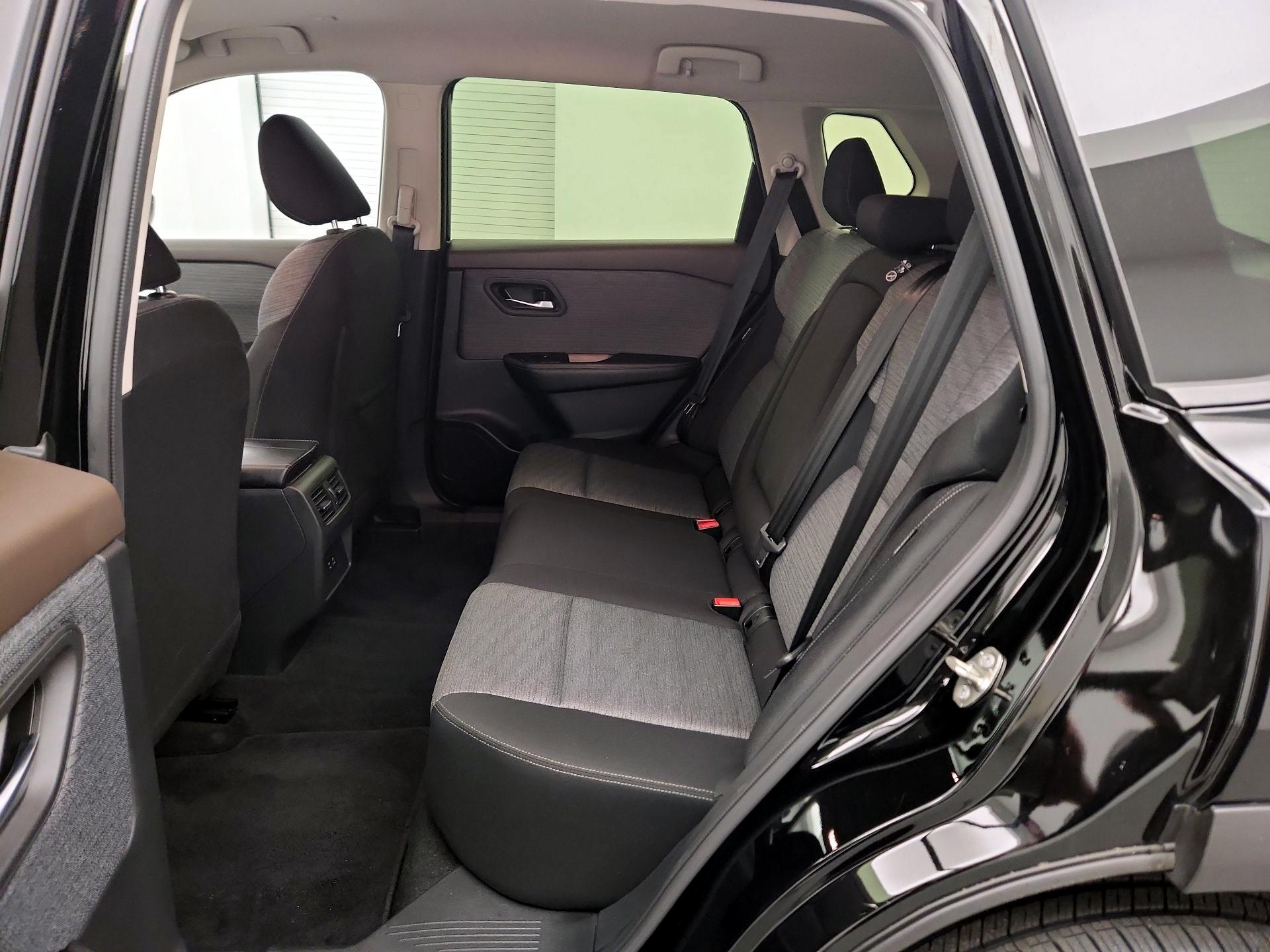 Thumbnail: 2023 Nissan Rogue - 17