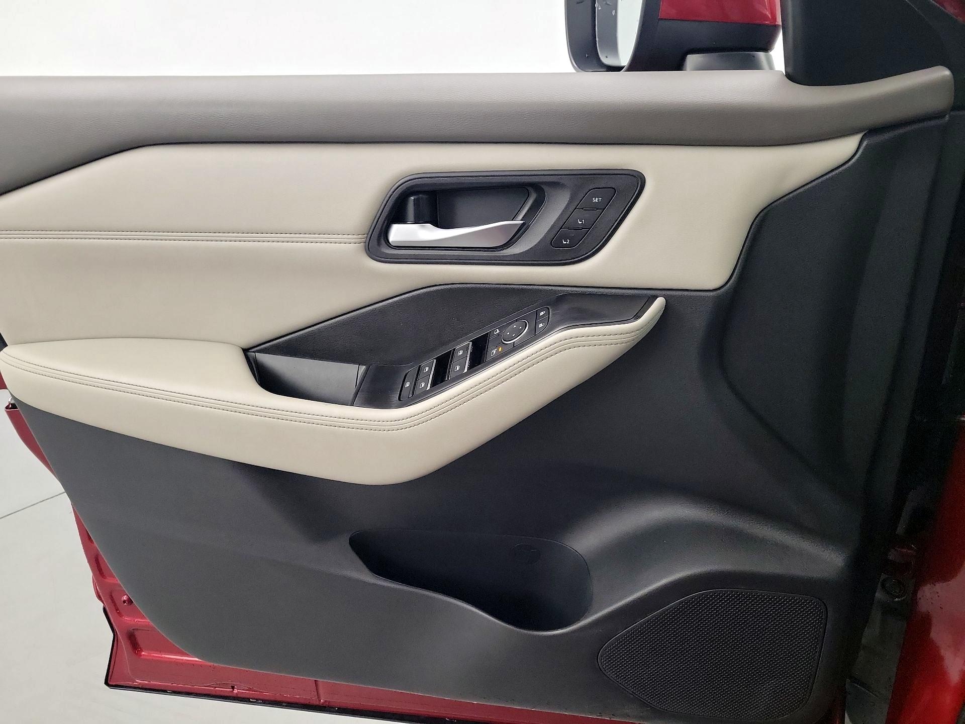 Thumbnail: 2023 Nissan Rogue - 12