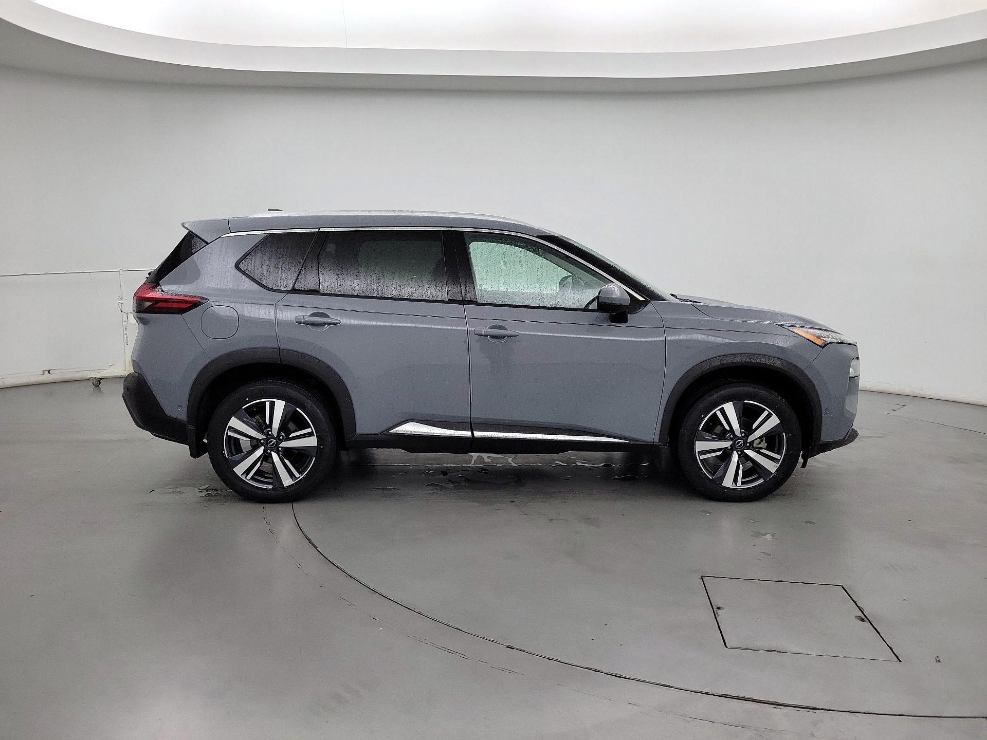 Thumbnail: 2022 Nissan Rogue - 4