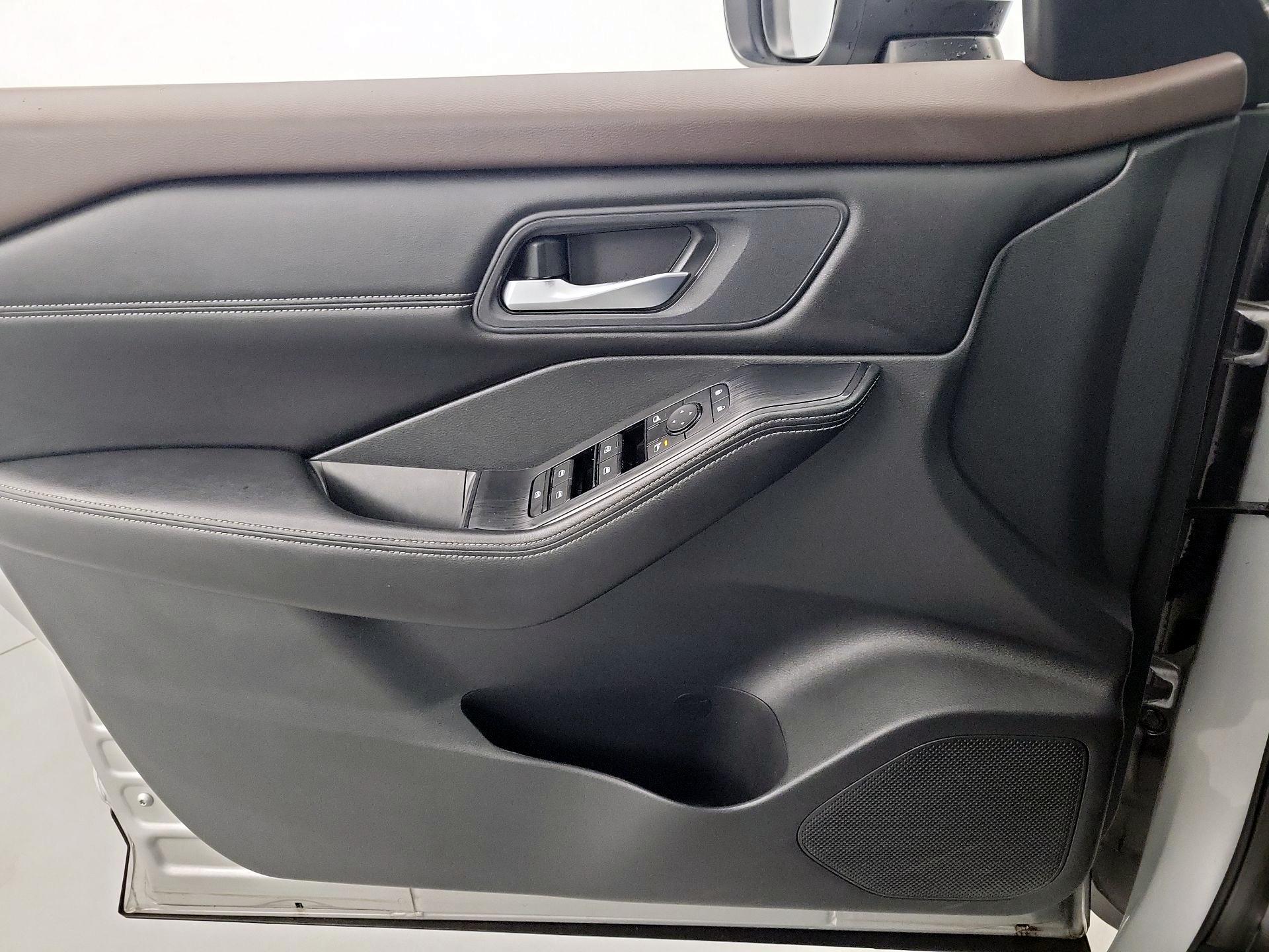 Thumbnail: 2023 Nissan Rogue - 12