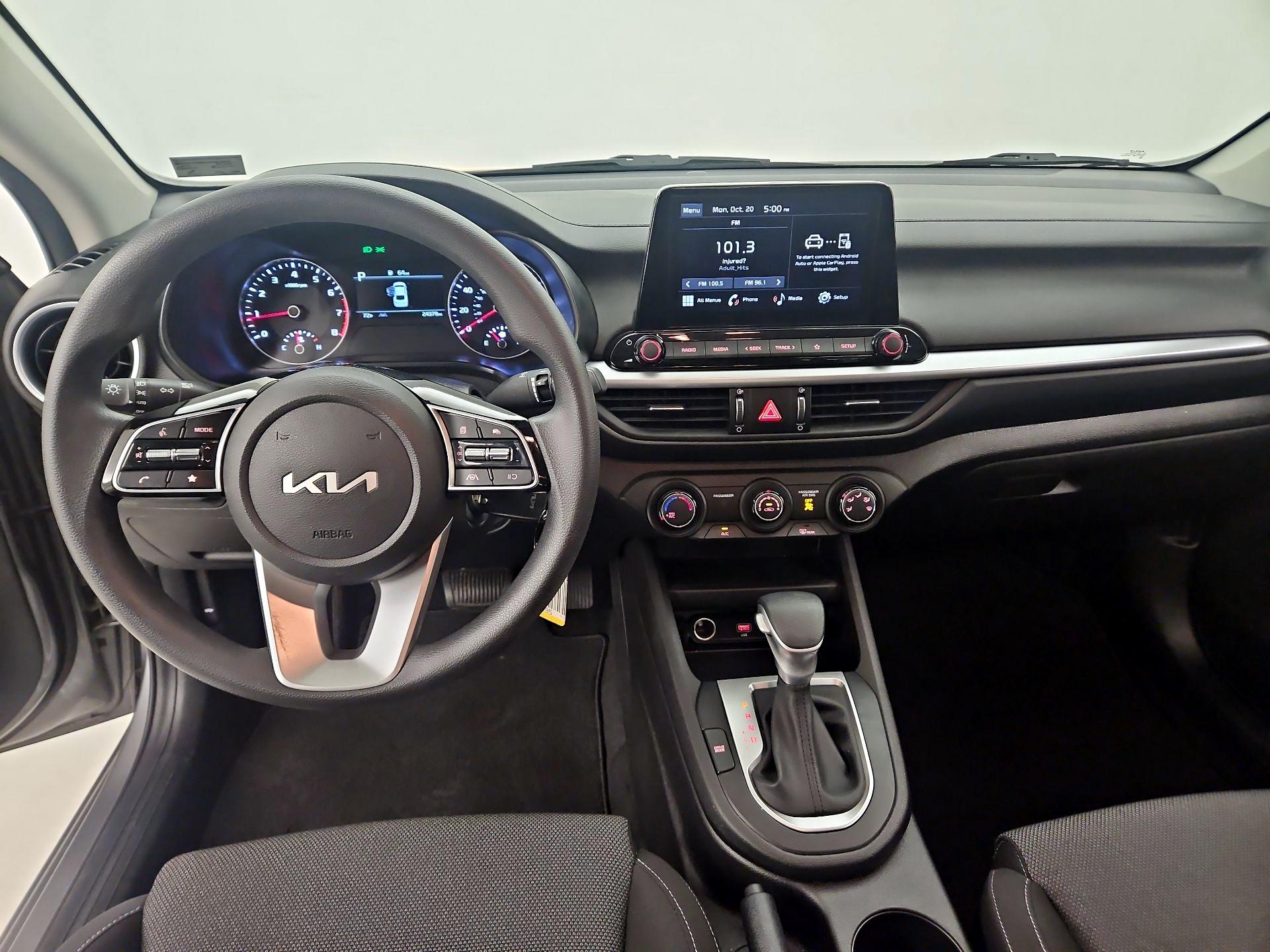 Thumbnail: 2022 Kia Forte - 9