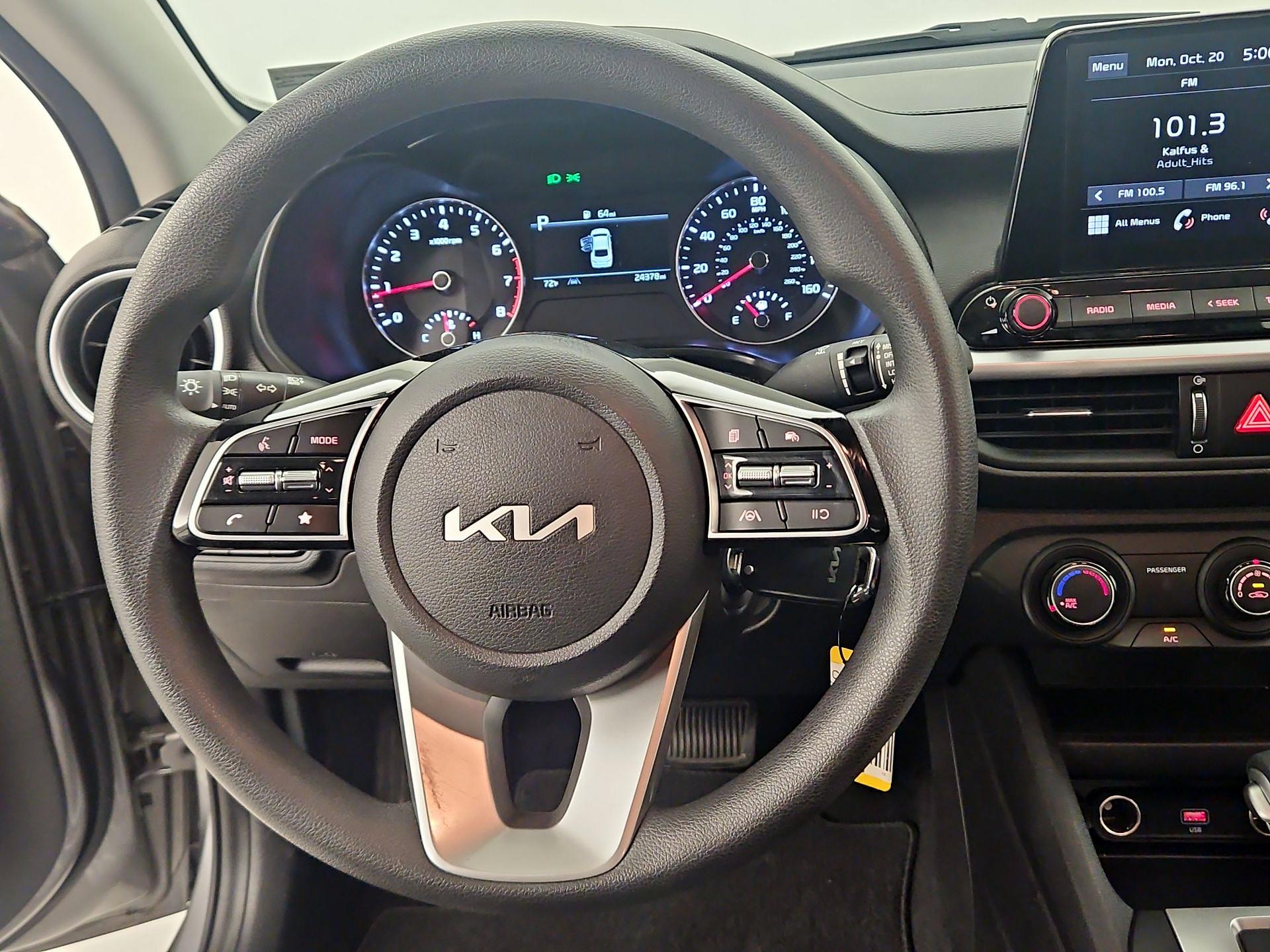 Thumbnail: 2022 Kia Forte - 10