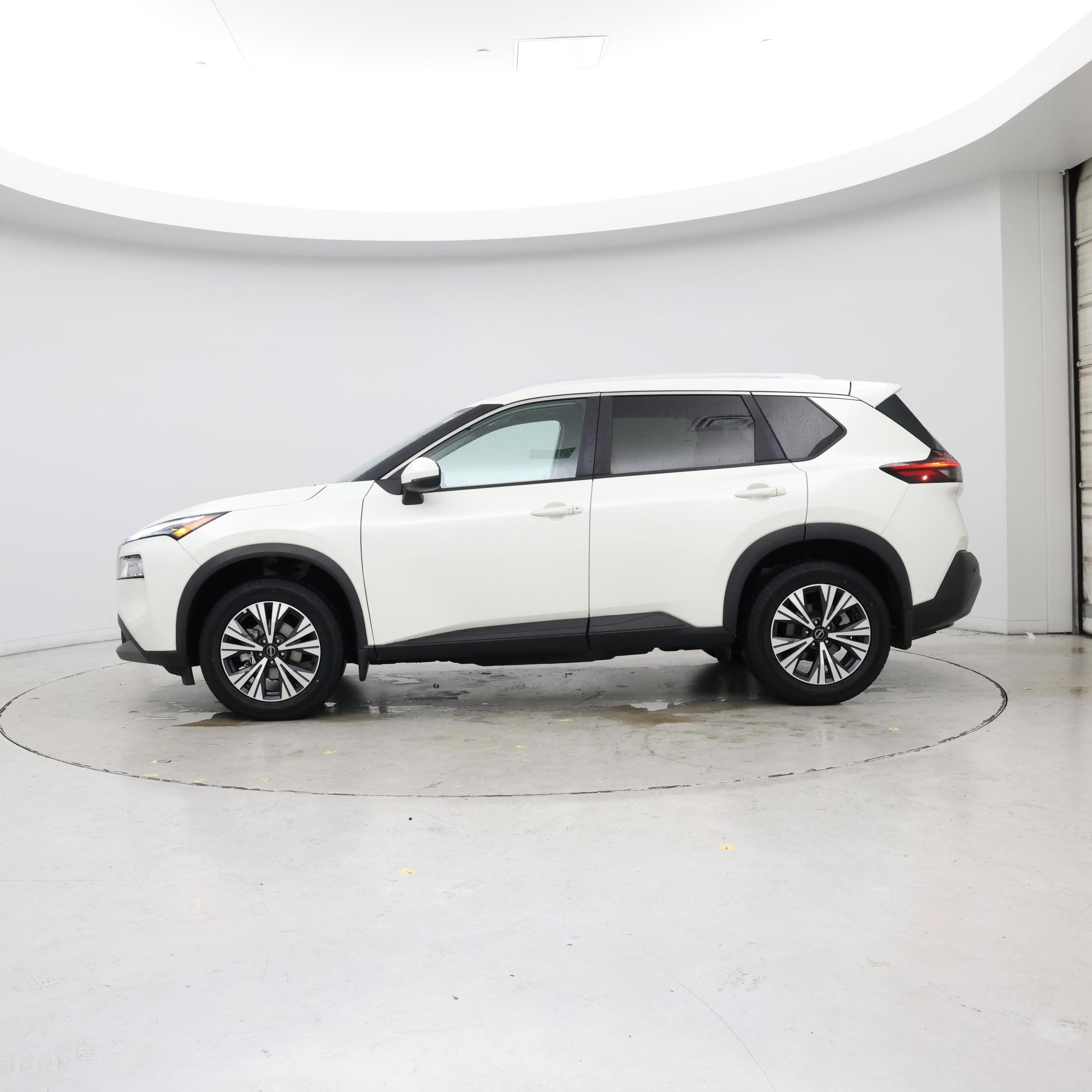 Thumbnail: 2023 Nissan Rogue - 3