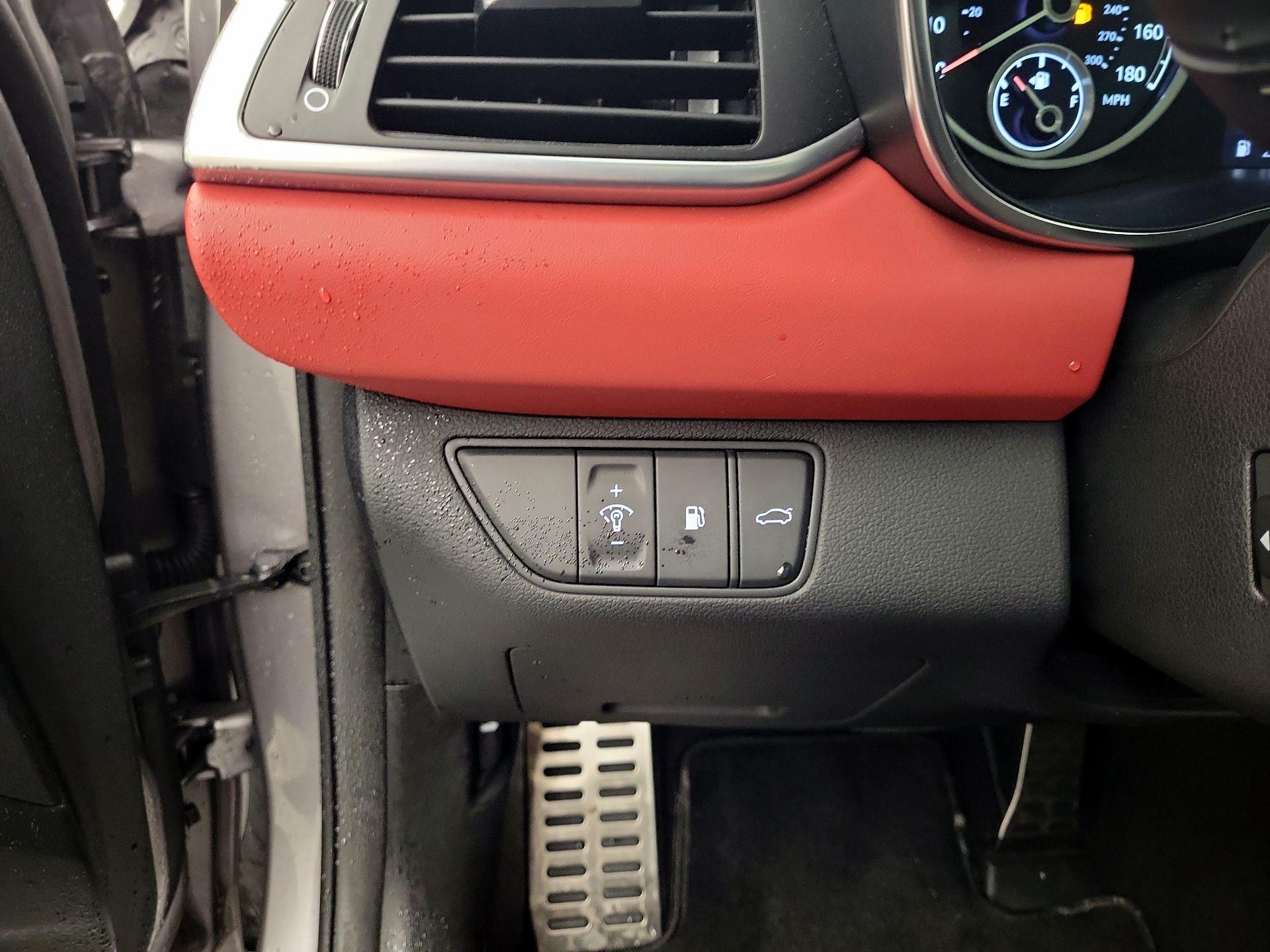 Thumbnail: 2023 Genesis G70 - 11