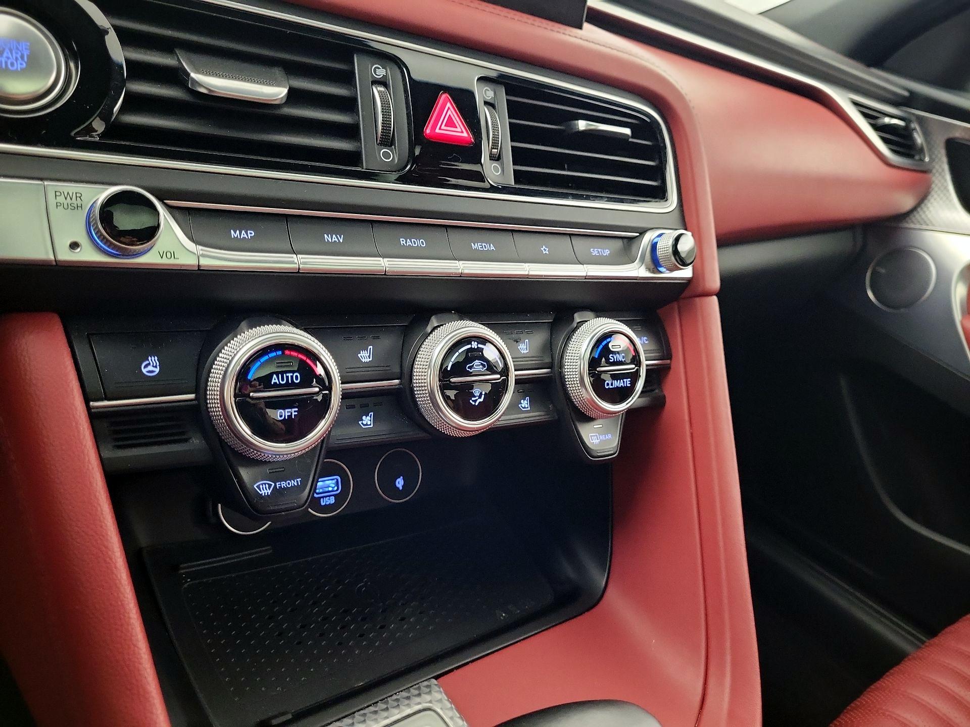 Thumbnail: 2023 Genesis G70 - 15