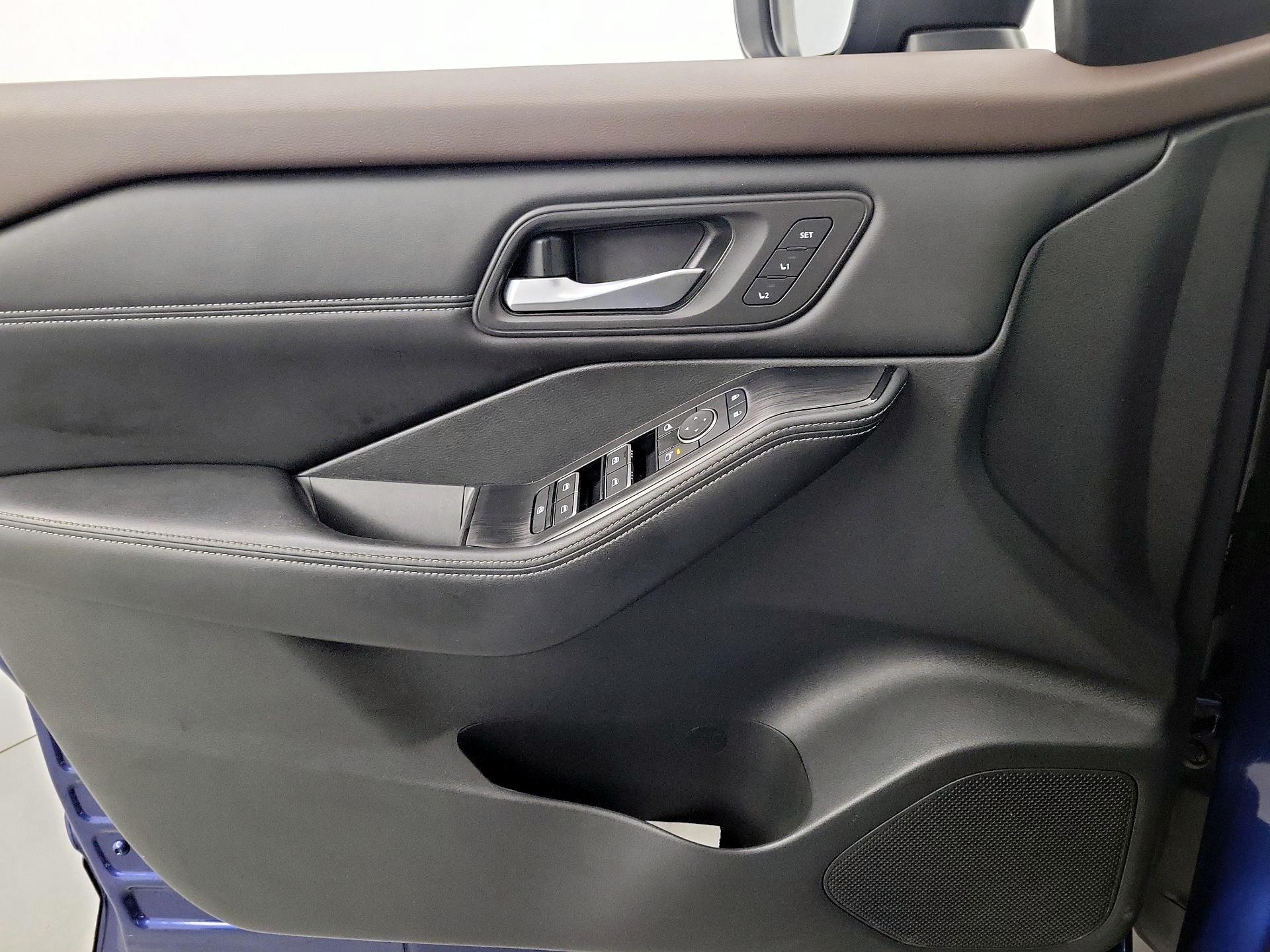 Thumbnail: 2022 Nissan Rogue - 12