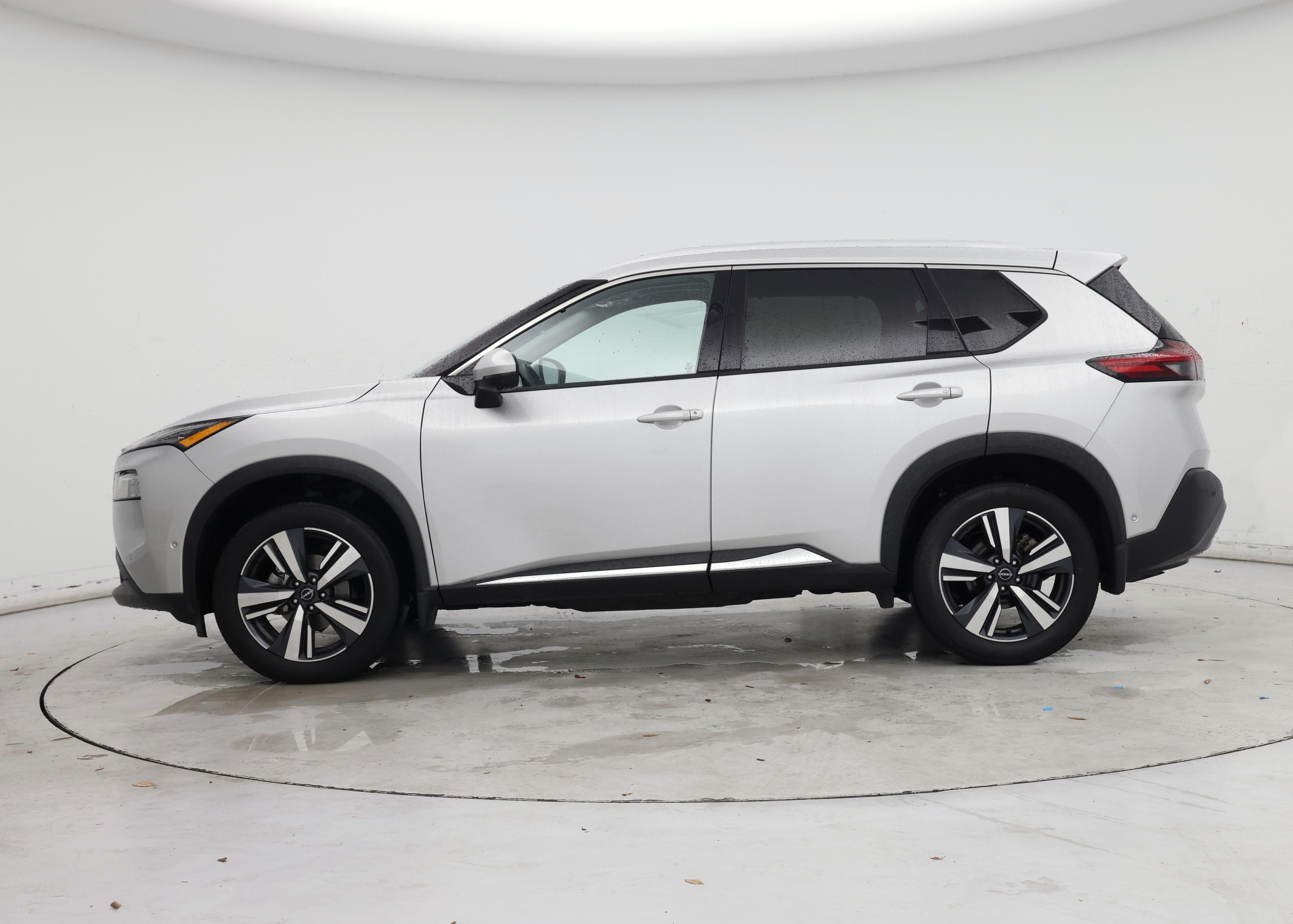 Thumbnail: 2022 Nissan Rogue - 3