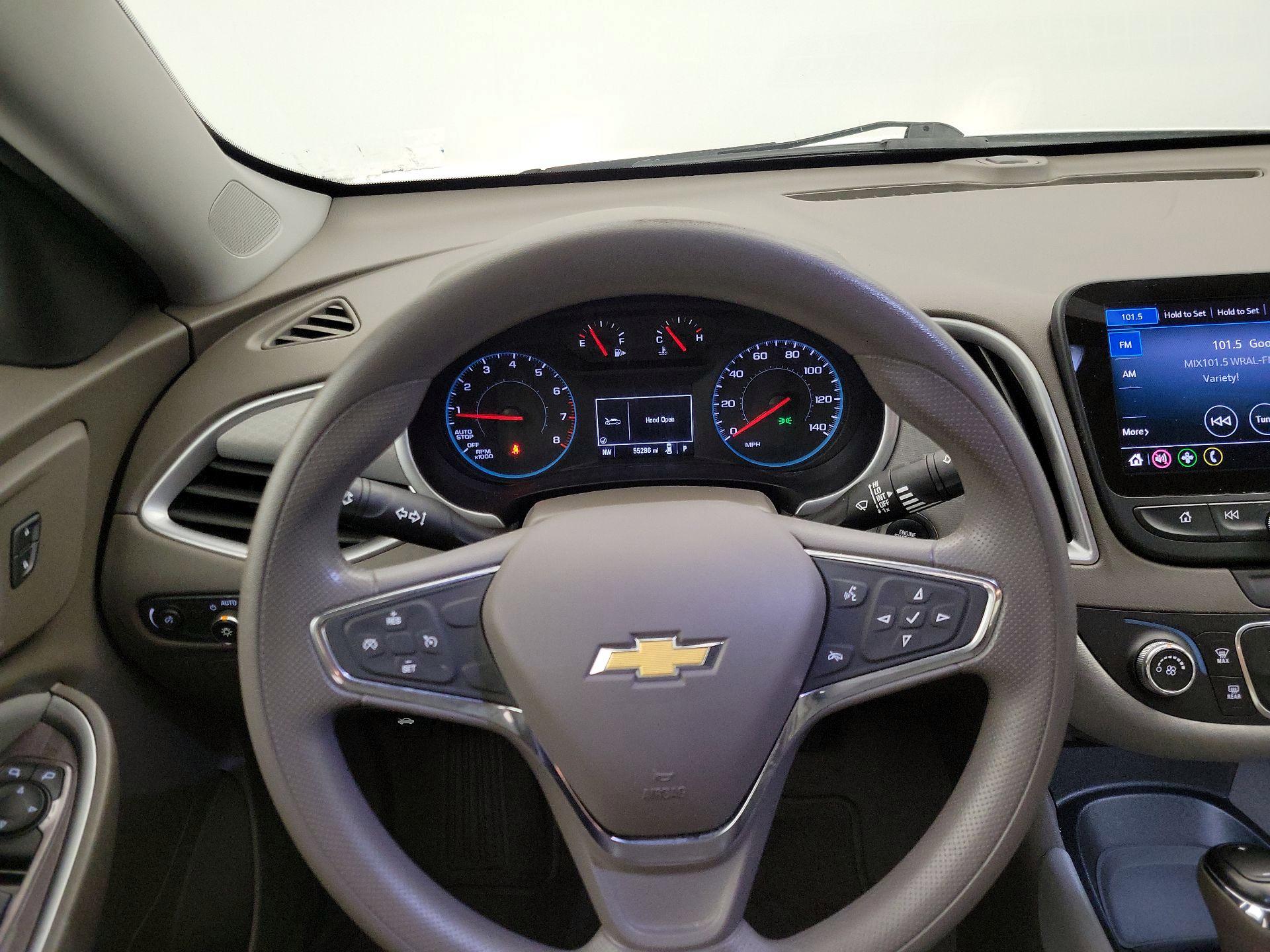 Thumbnail: 2020 Chevrolet Malibu - 10