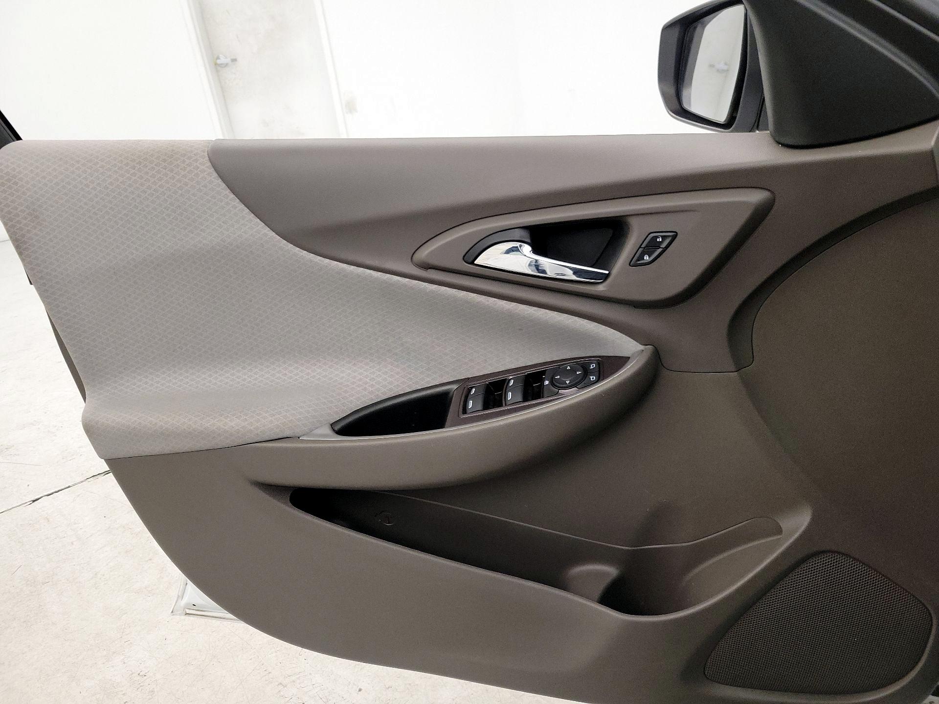 Thumbnail: 2020 Chevrolet Malibu - 12