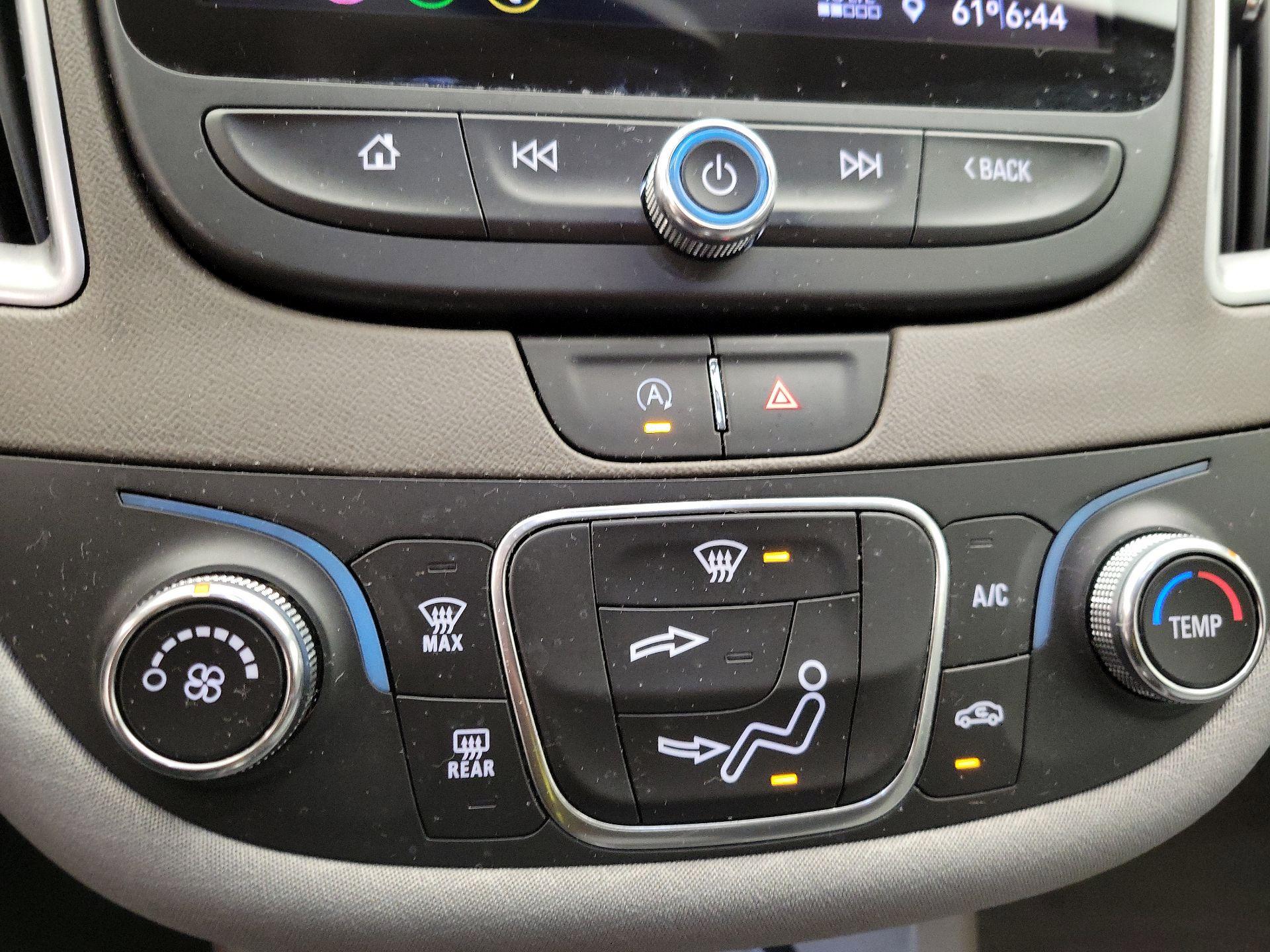 Thumbnail: 2020 Chevrolet Malibu - 16