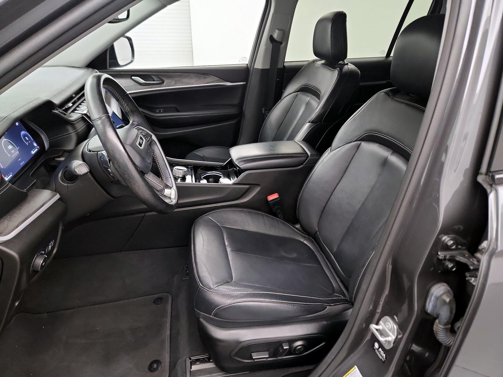 Thumbnail: 2022 Jeep Grand Cherokee L - 9