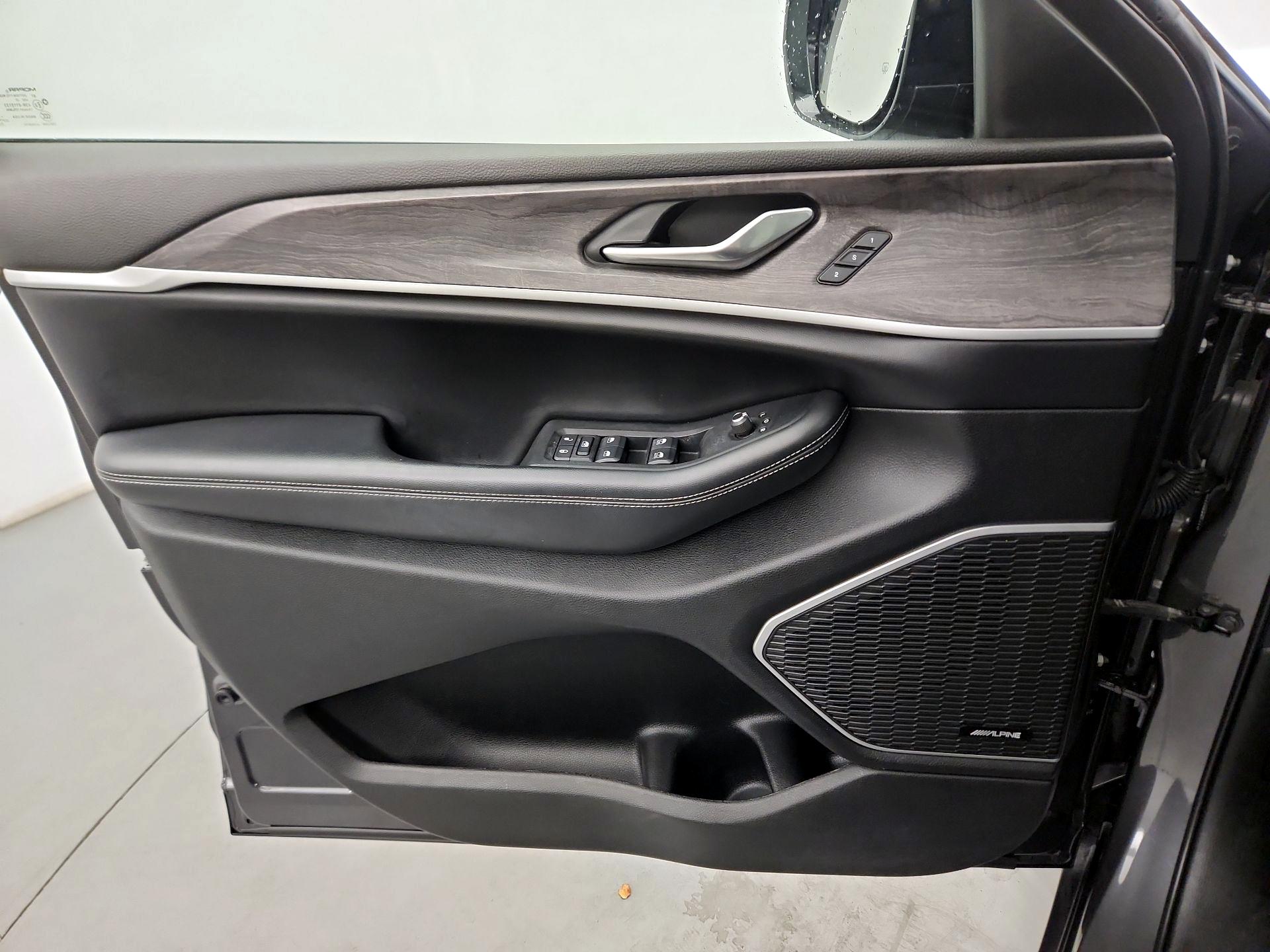 Thumbnail: 2022 Jeep Grand Cherokee L - 10