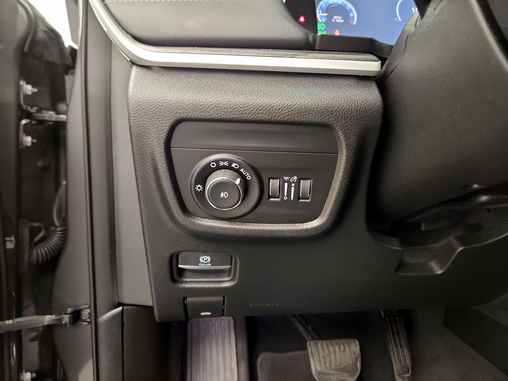 Thumbnail: 2022 Jeep Grand Cherokee L - 11