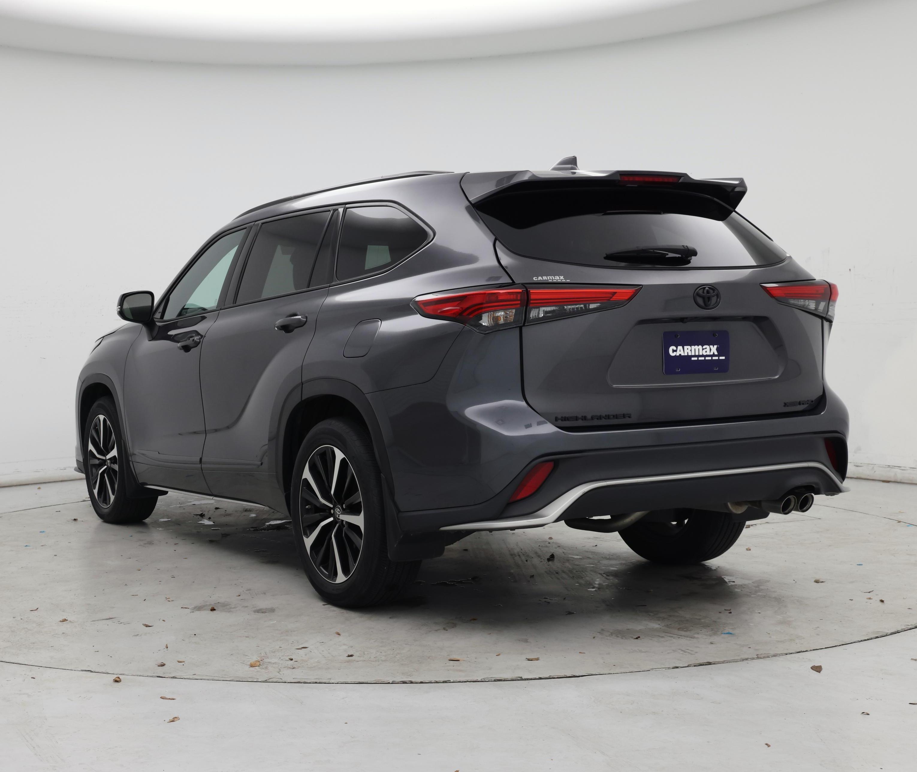 Thumbnail: 2022 Toyota Highlander - 2