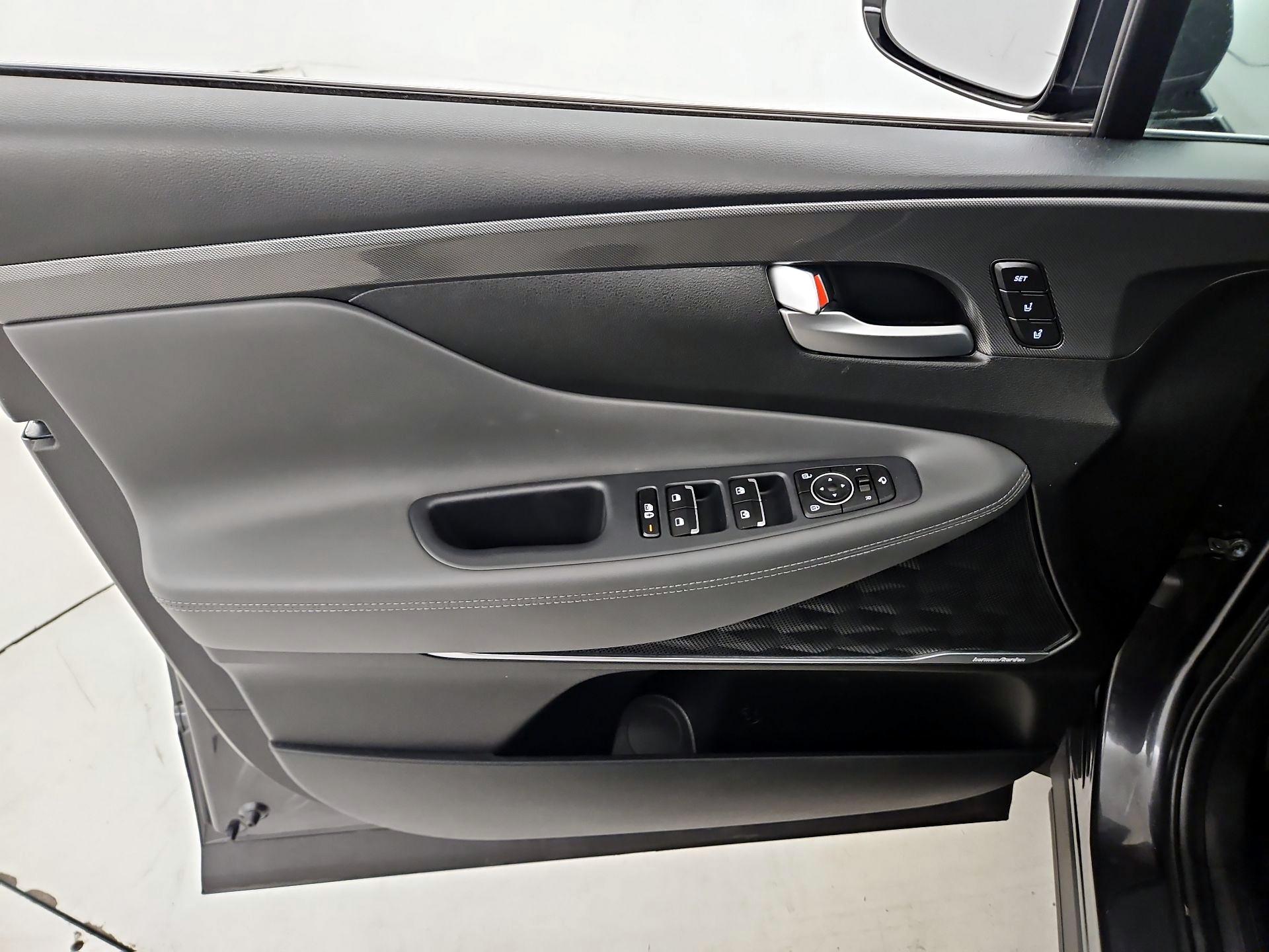 Thumbnail: 2022 Hyundai Santa Fe - 12
