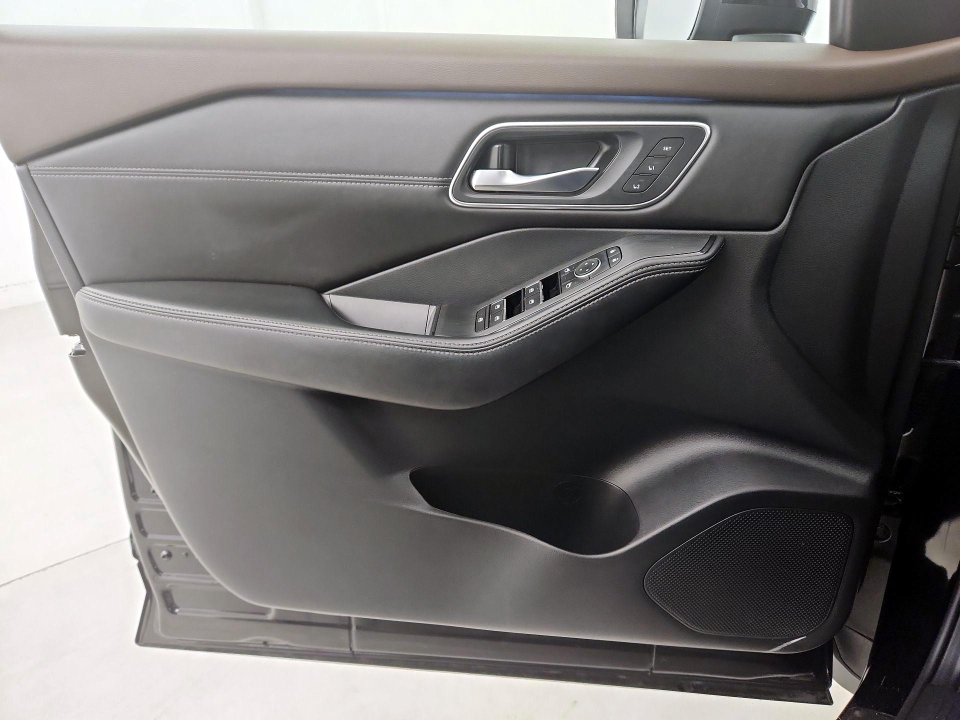 Thumbnail: 2023 Nissan Rogue - 12