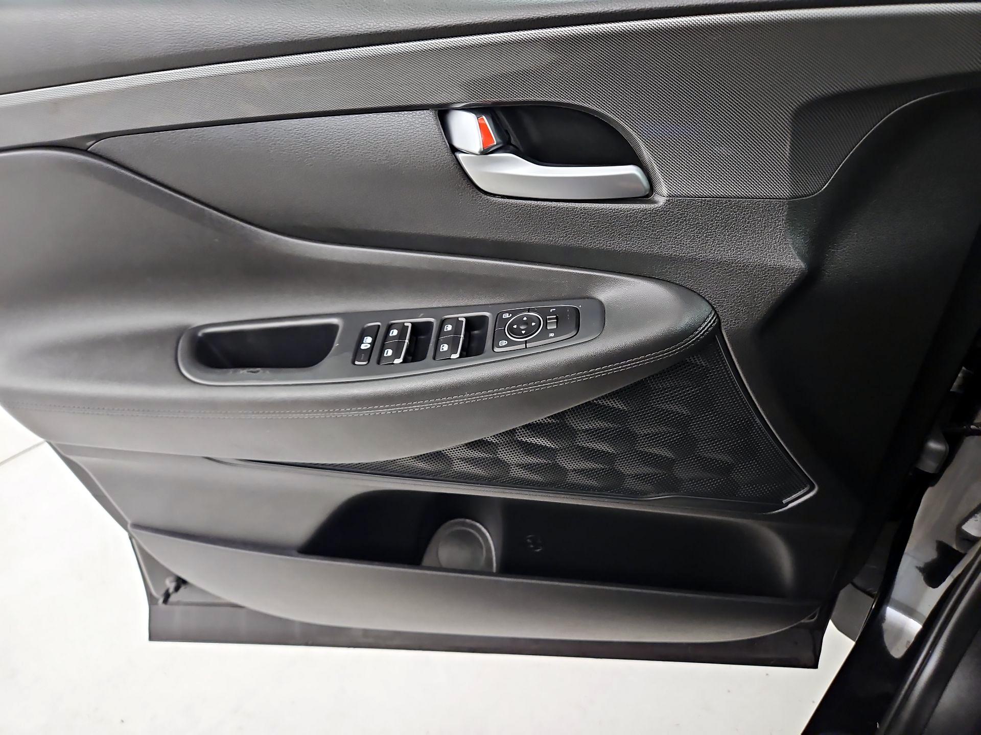 Thumbnail: 2022 Hyundai Santa Fe - 12