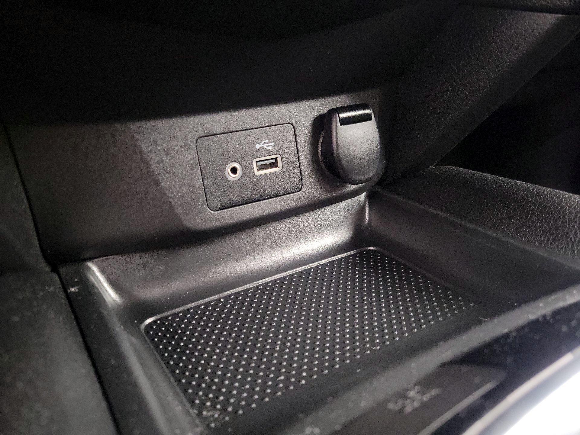 Thumbnail: 2020 Nissan Rogue Sport - 18