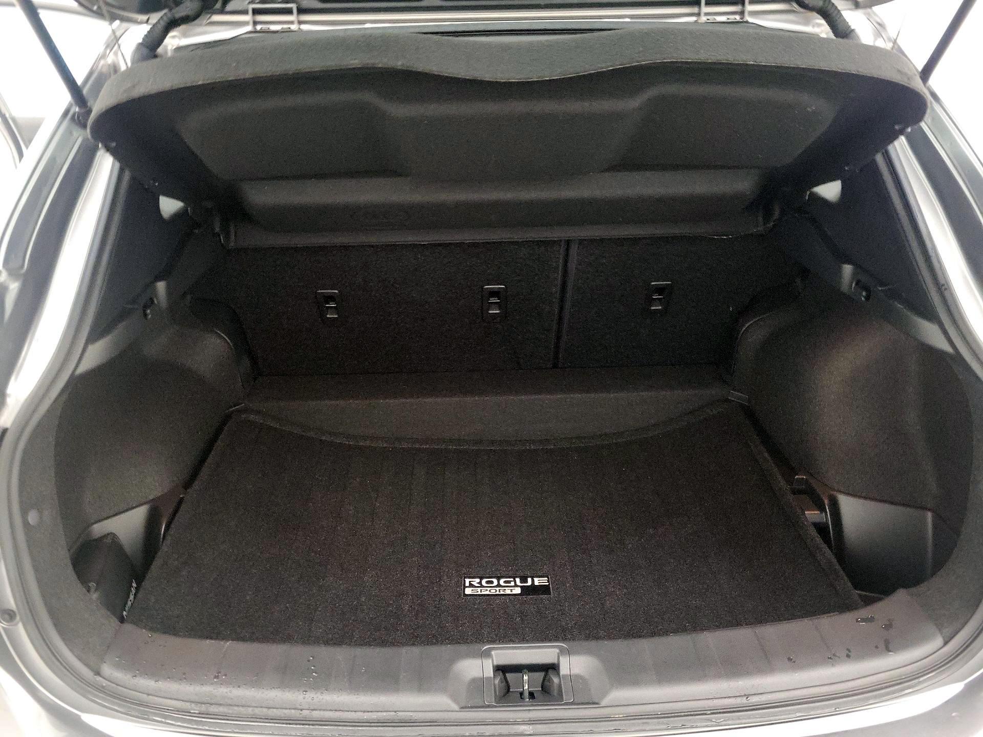 Thumbnail: 2020 Nissan Rogue Sport - 20