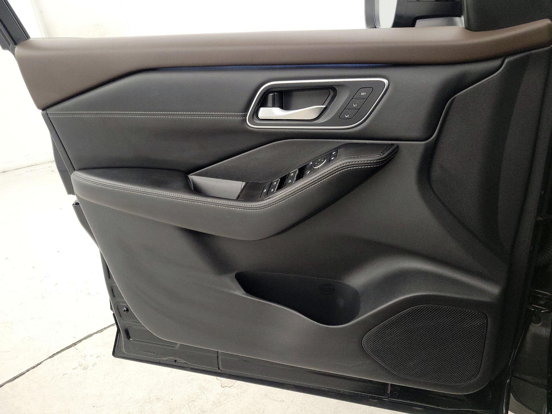 Thumbnail: 2023 Nissan Rogue - 12