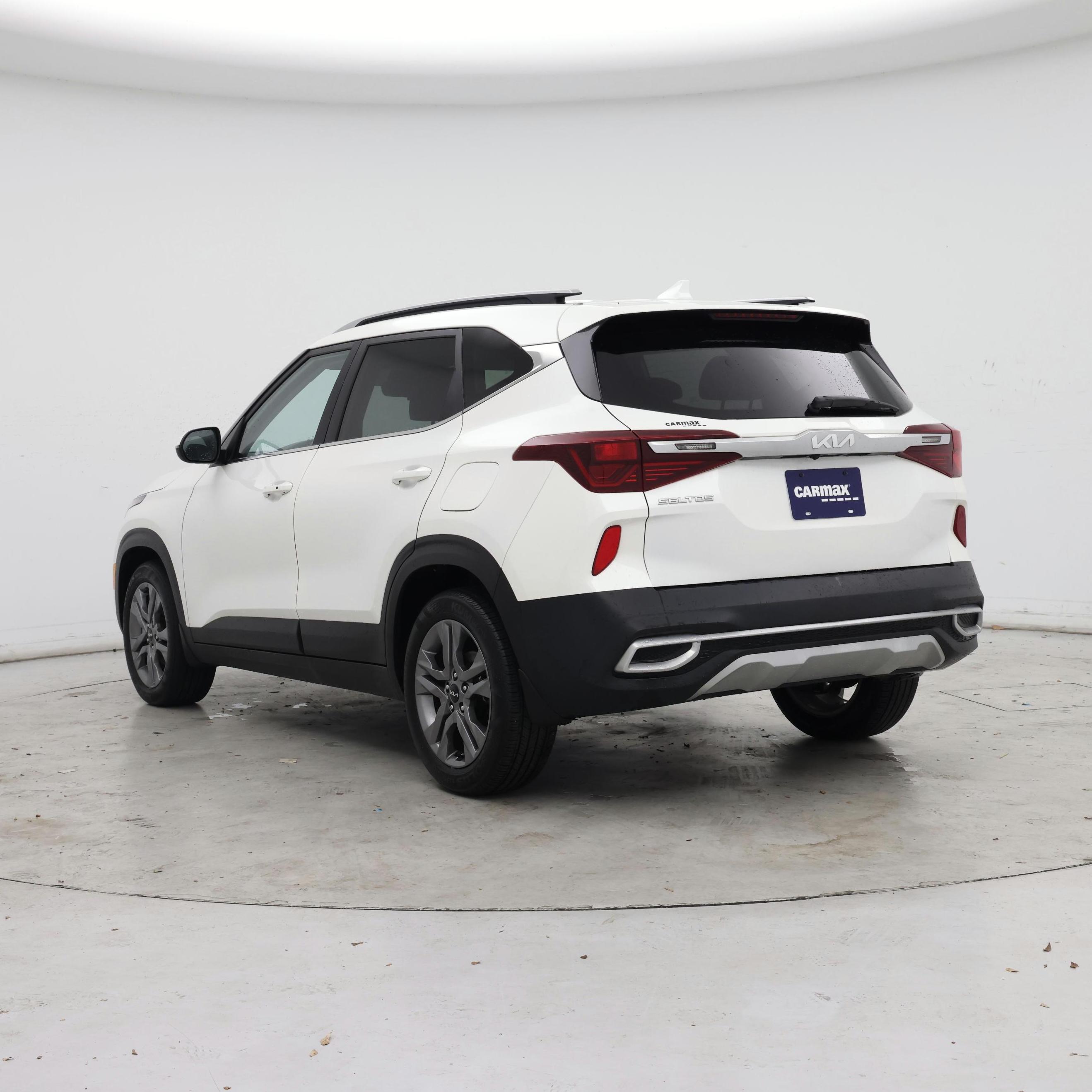 Thumbnail: 2023 Kia Seltos - 2