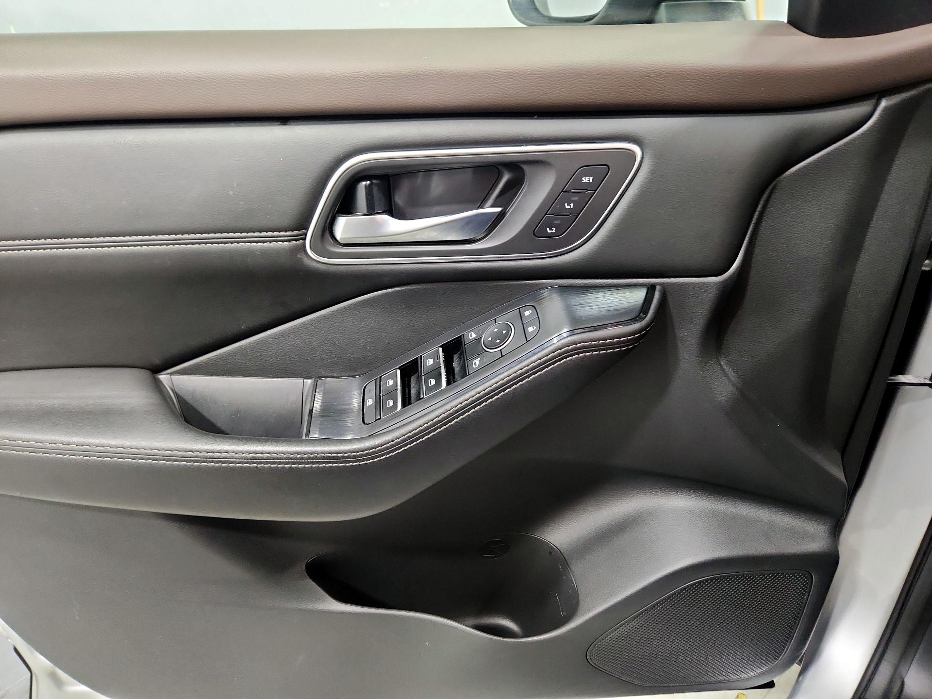 Thumbnail: 2021 Nissan Rogue - 12