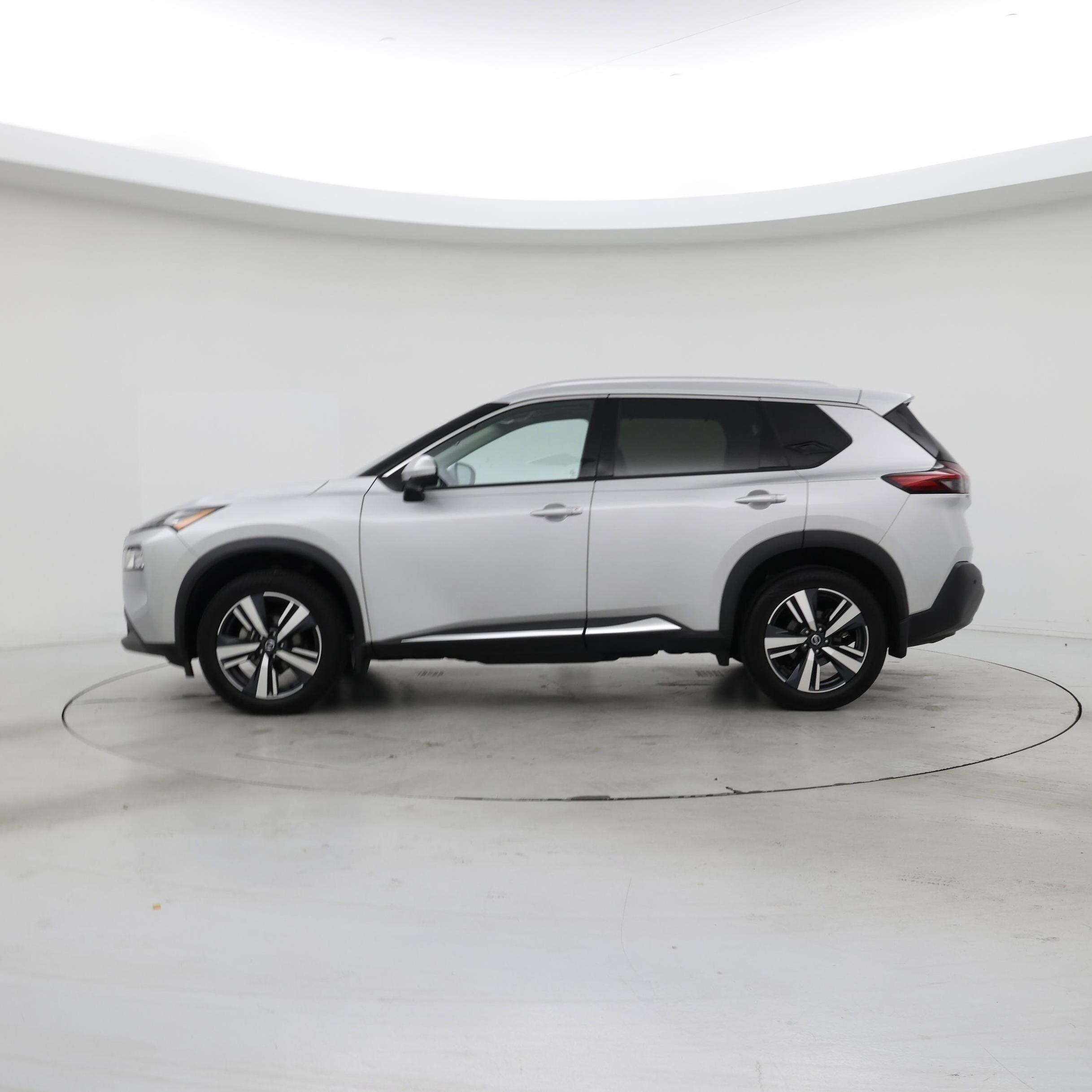 Thumbnail: 2021 Nissan Rogue - 3