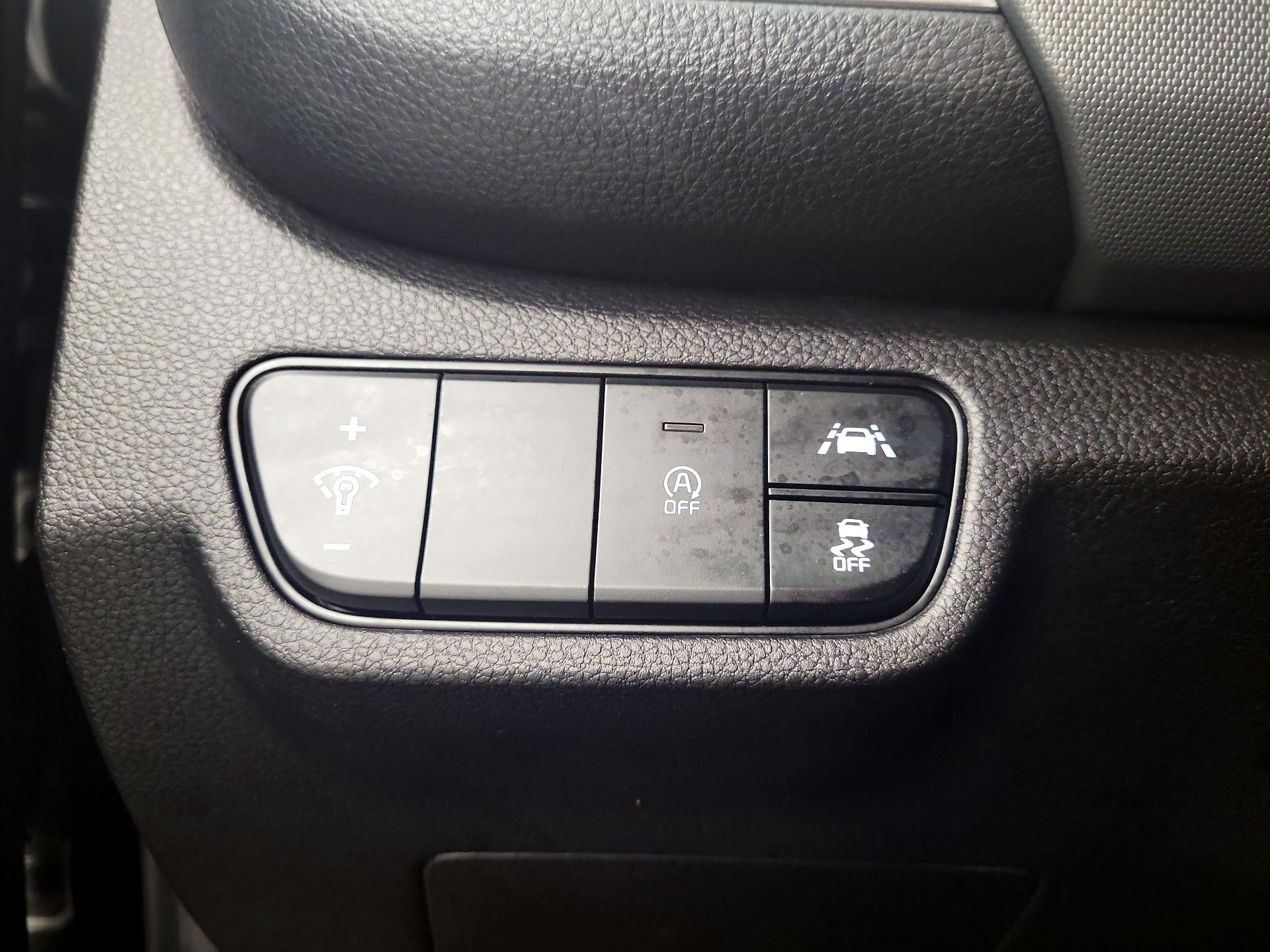 Thumbnail: 2023 Kia Seltos - 13