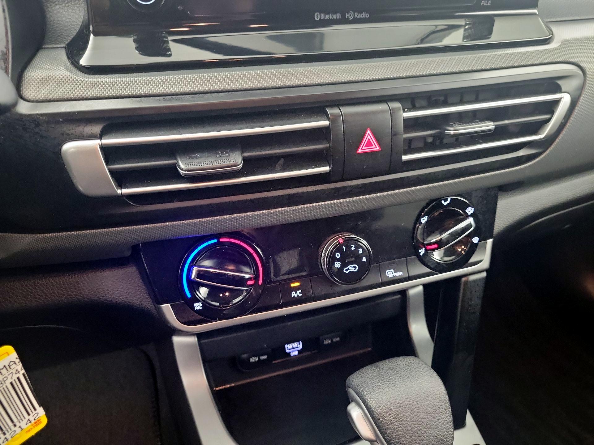 Thumbnail: 2023 Kia Seltos - 16