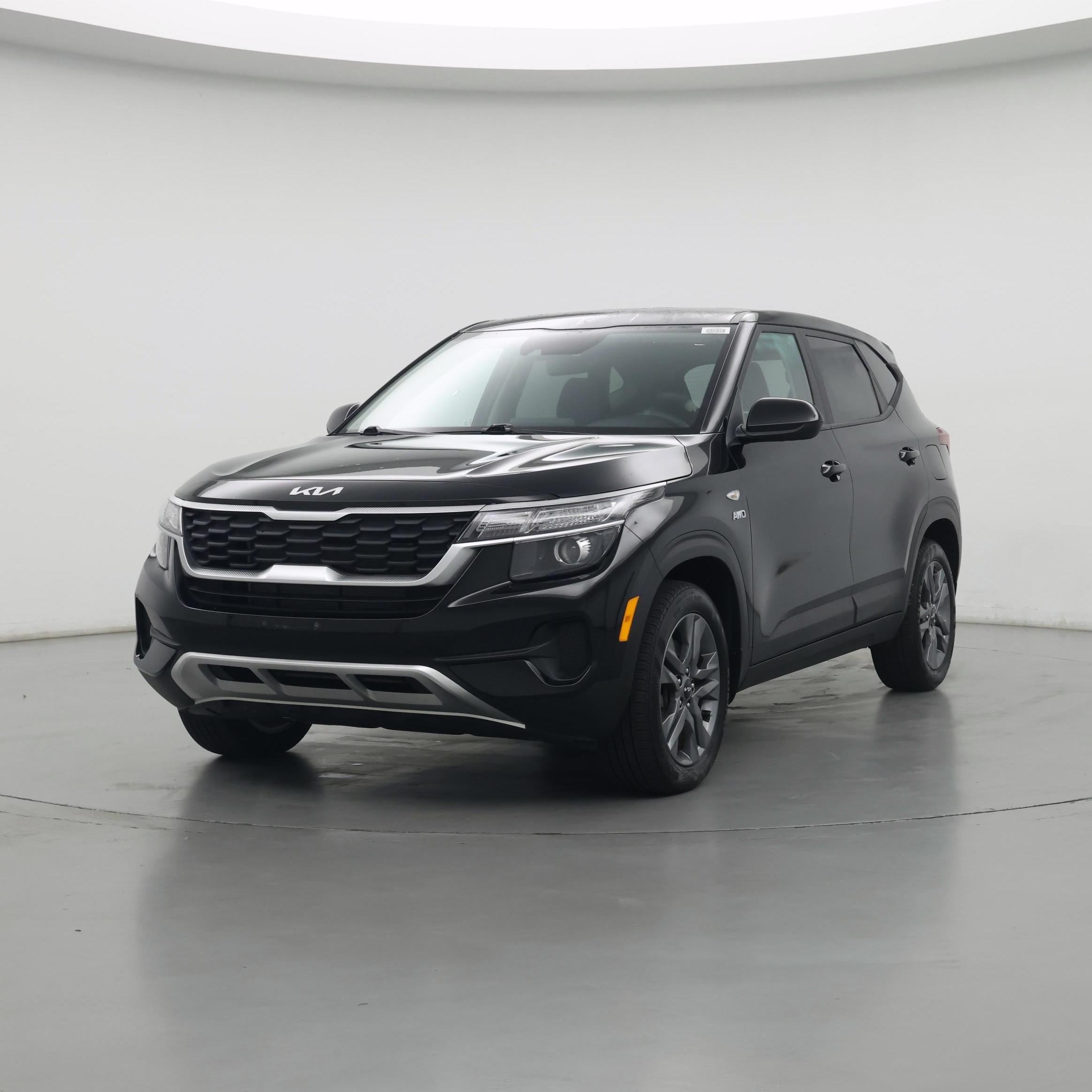 Thumbnail: 2023 Kia Seltos - 4