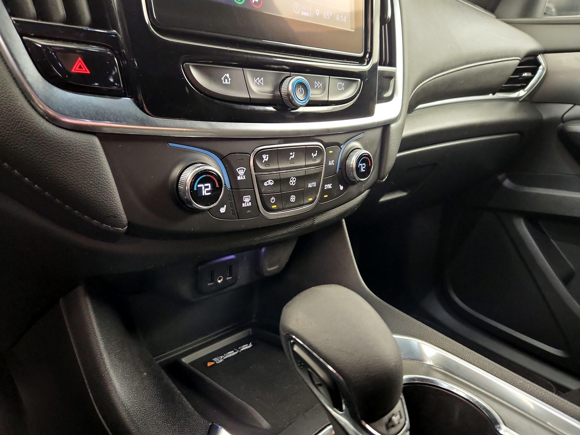 Thumbnail: 2023 Chevrolet Traverse - 14