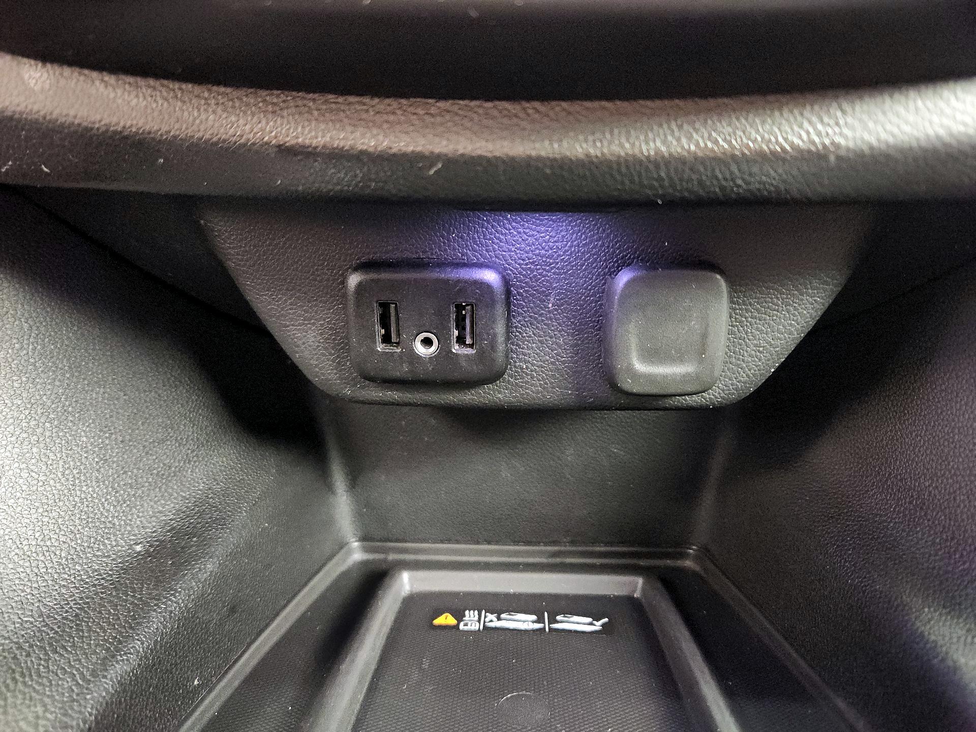 Thumbnail: 2023 Chevrolet Traverse - 16