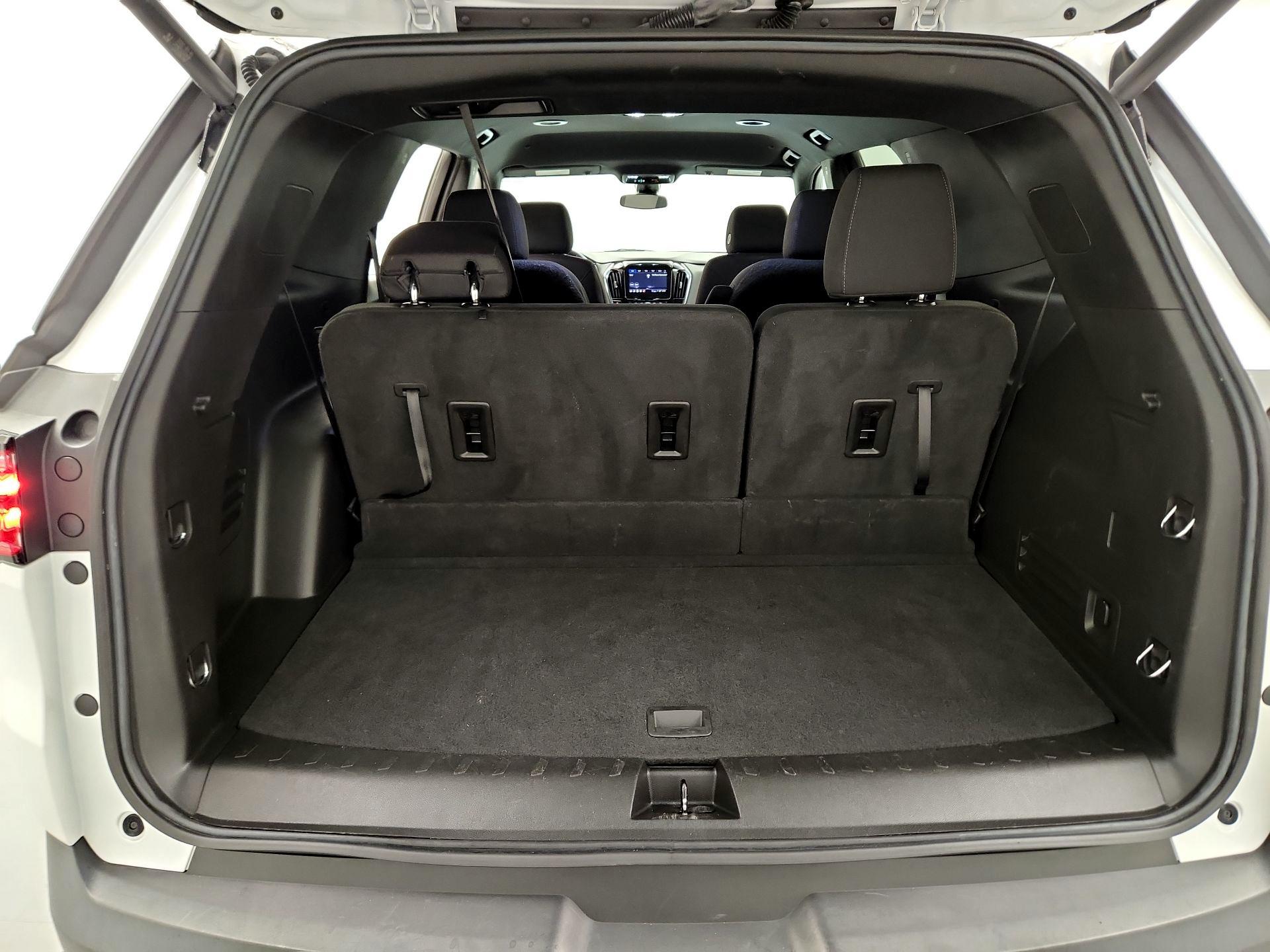 Thumbnail: 2023 Chevrolet Traverse - 19