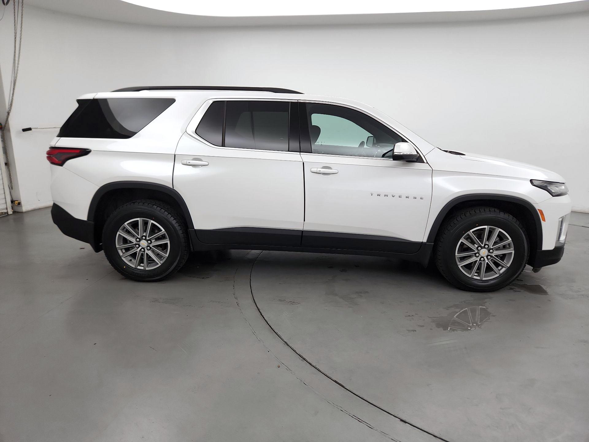 Thumbnail: 2023 Chevrolet Traverse - 4