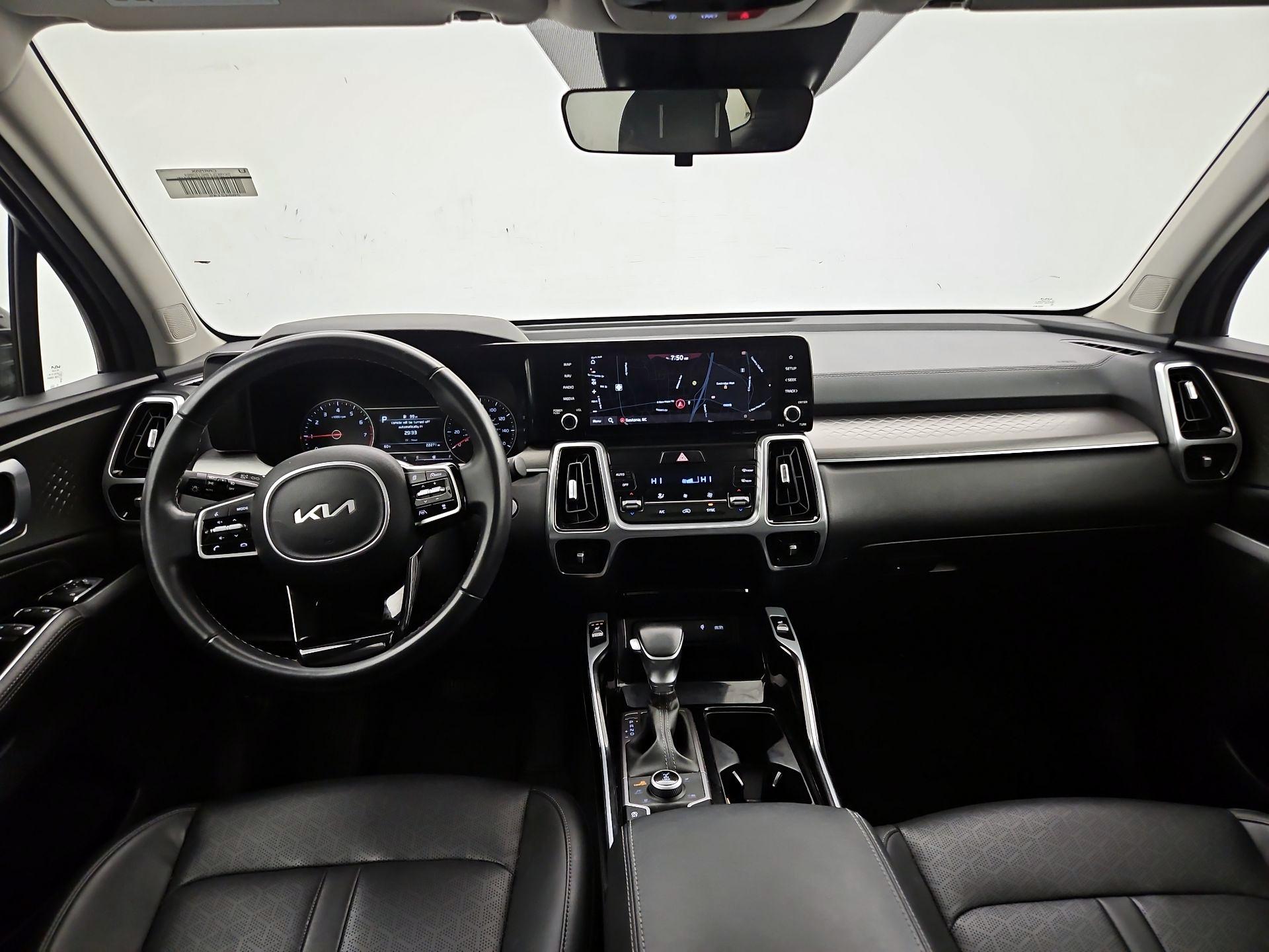 Thumbnail: 2022 Kia Sorento - 9