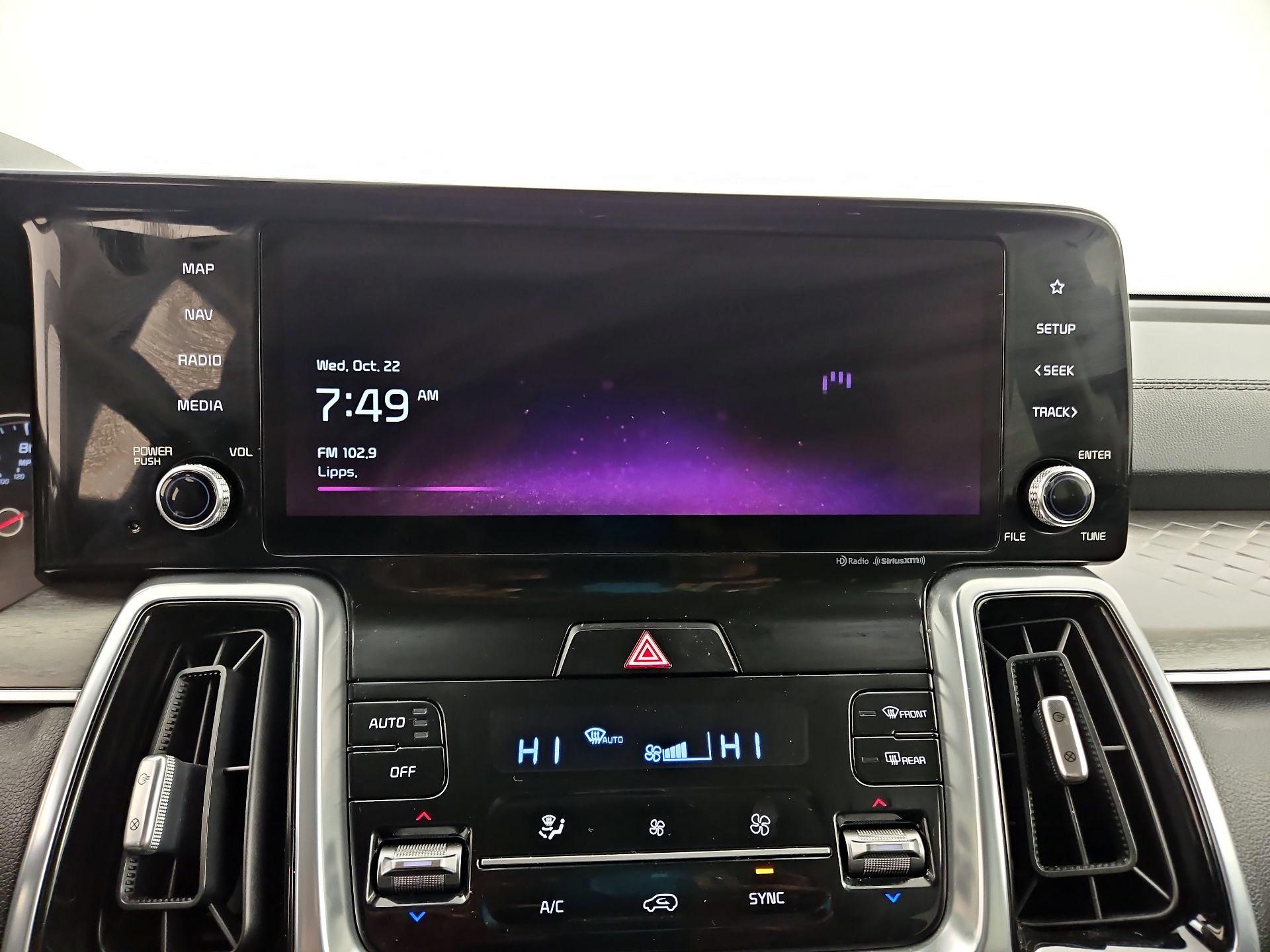 Thumbnail: 2022 Kia Sorento - 16