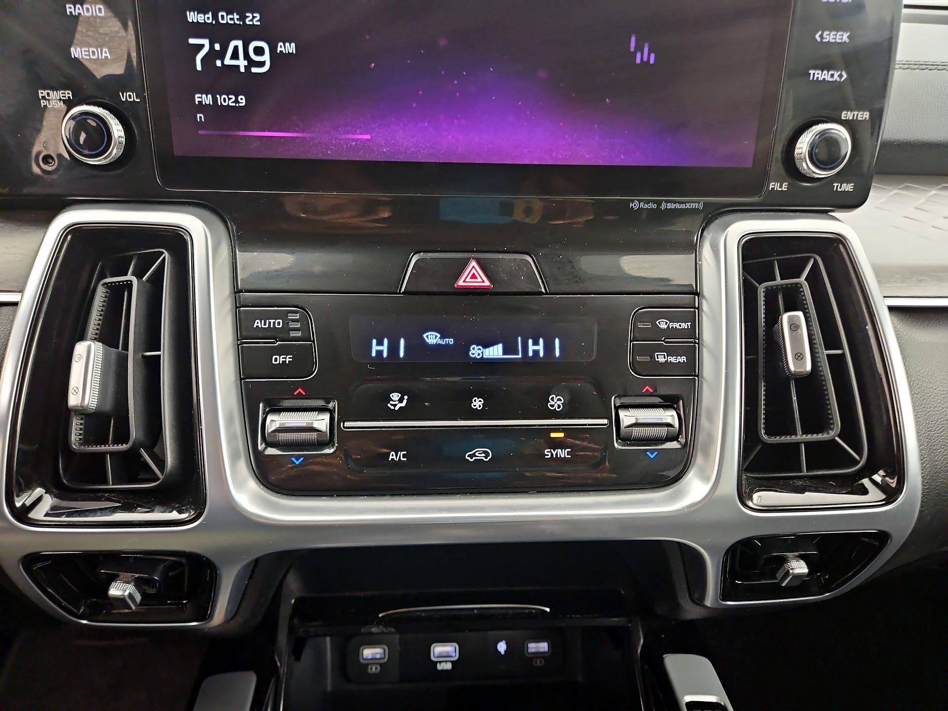 Thumbnail: 2022 Kia Sorento - 17