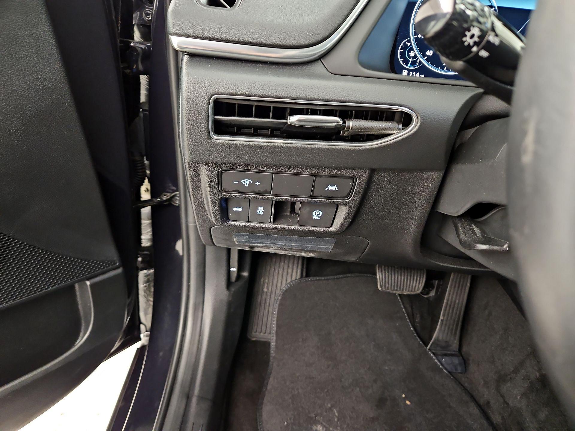 Thumbnail: 2023 Hyundai Sonata - 13