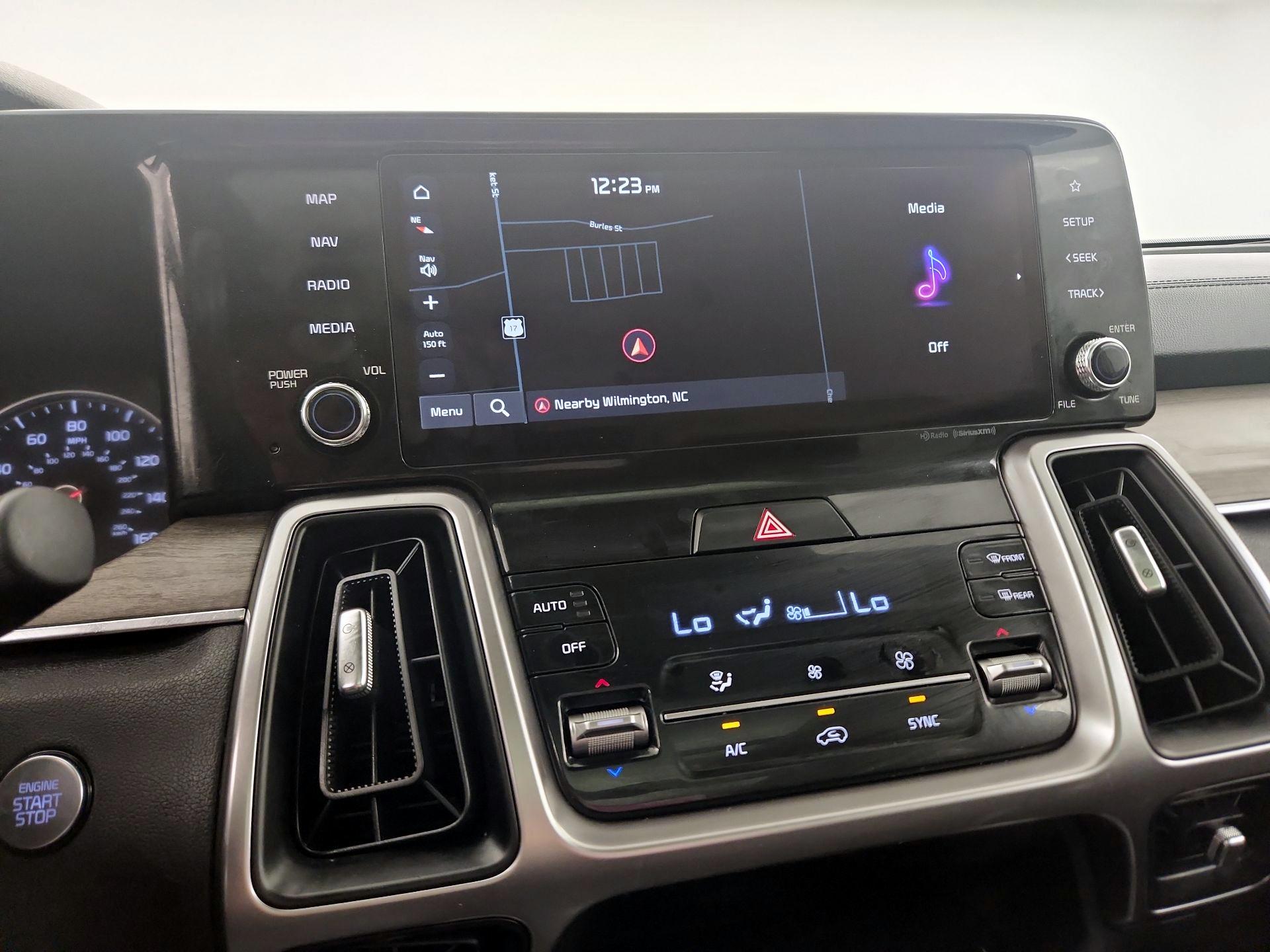 Thumbnail: 2023 Kia Sorento - 11