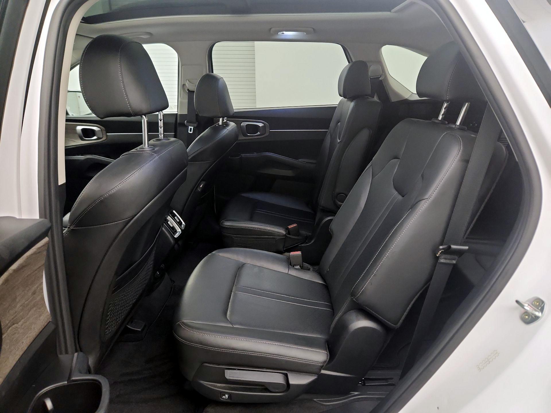 Thumbnail: 2023 Kia Sorento - 18