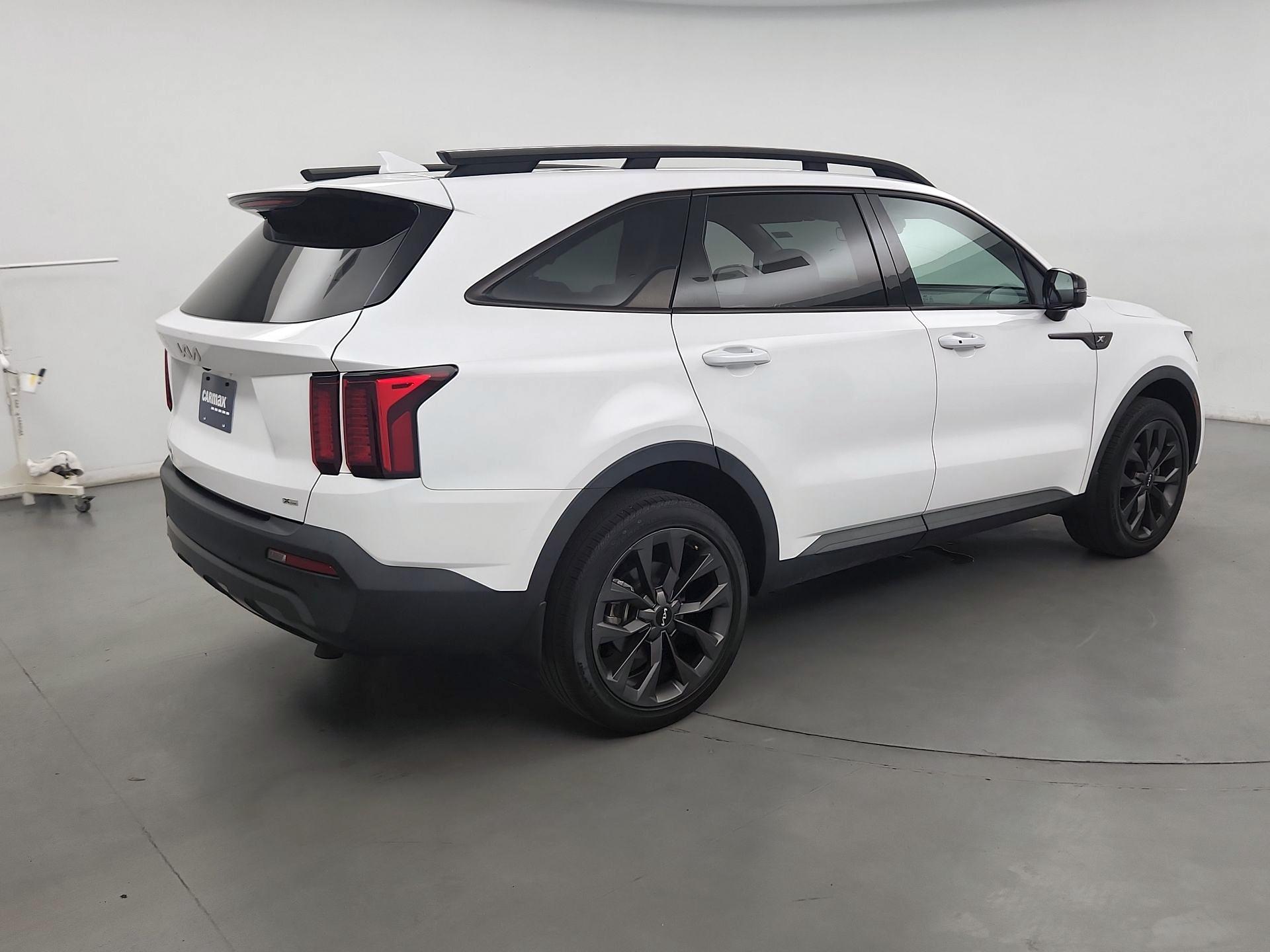 Thumbnail: 2023 Kia Sorento - 5