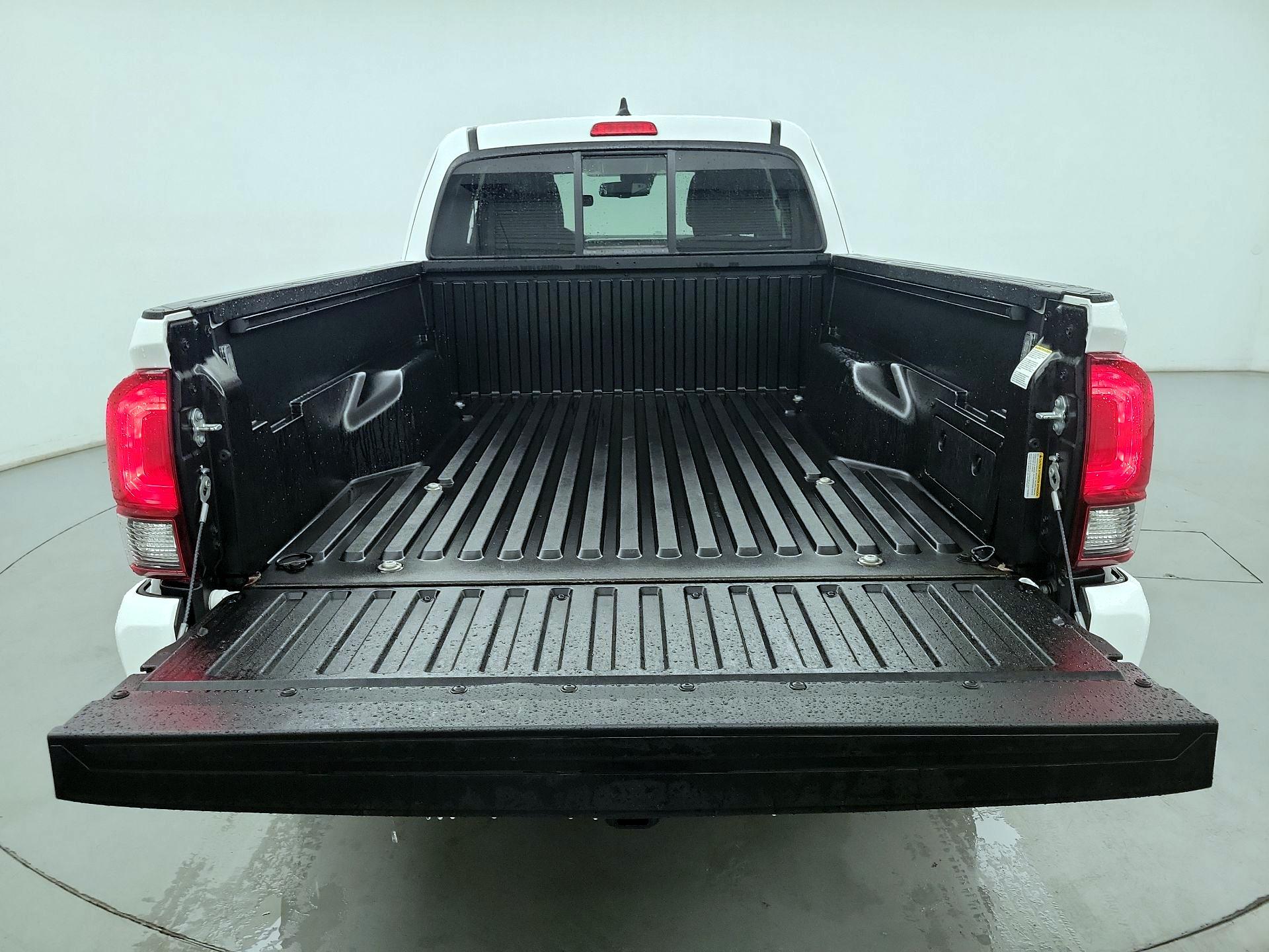 Thumbnail: 2022 Toyota Tacoma - 20