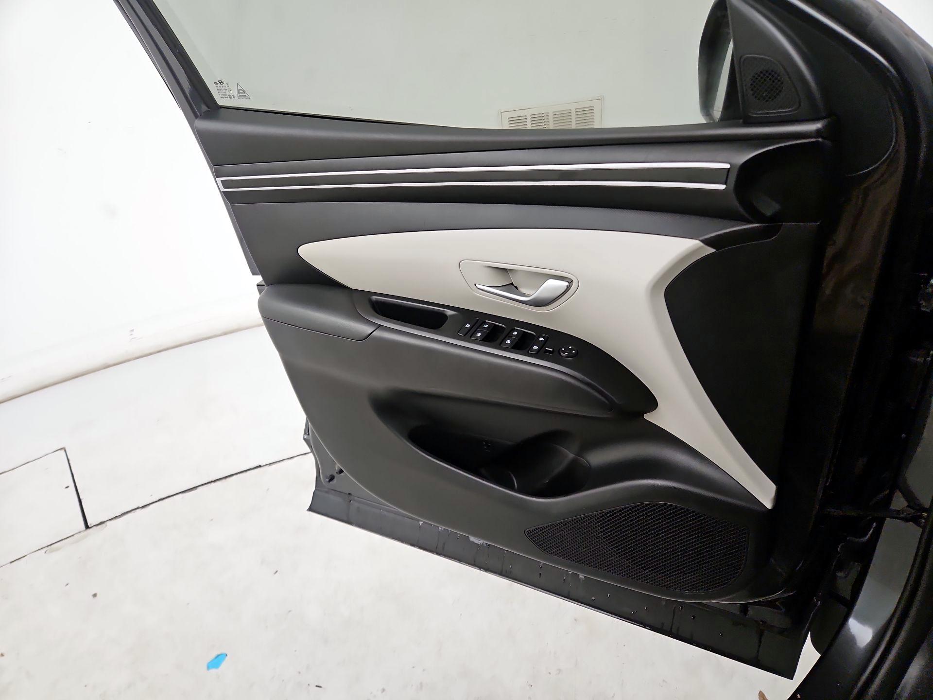 Thumbnail: 2023 Hyundai Tucson - 12