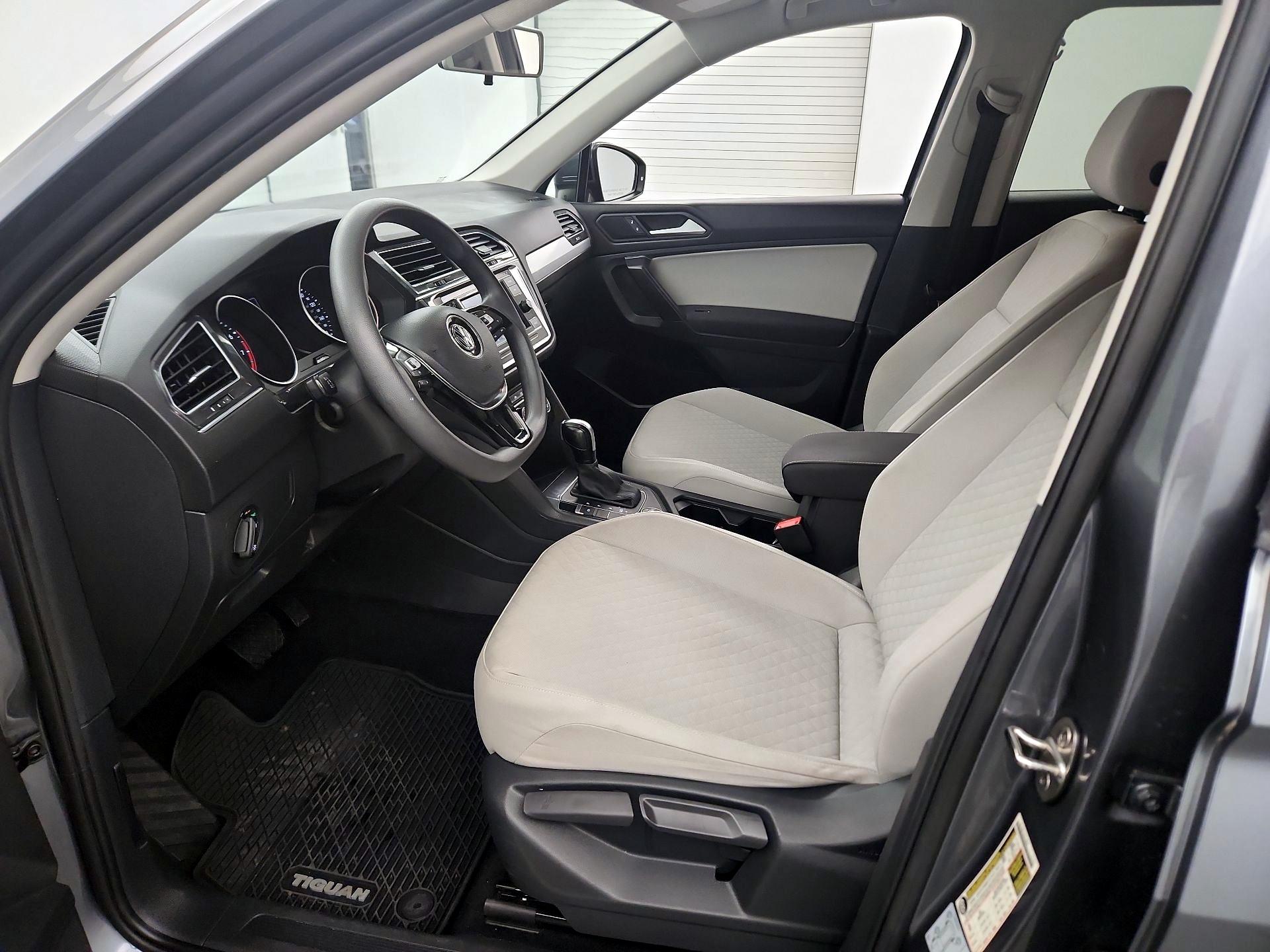 Thumbnail: 2021 Volkswagen Tiguan - 9