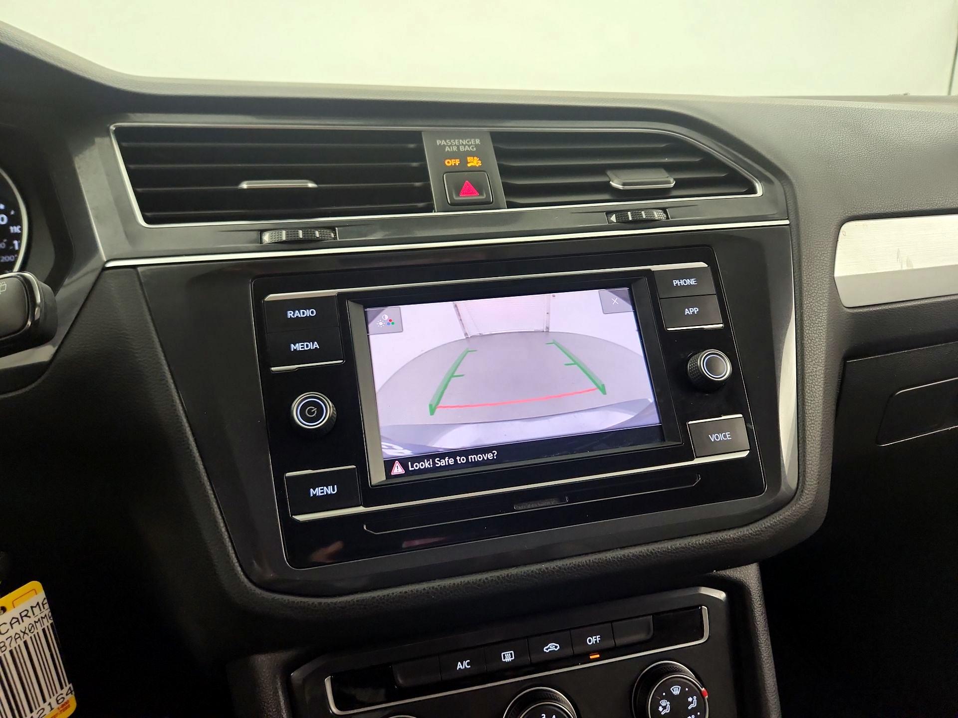 Thumbnail: 2021 Volkswagen Tiguan - 11