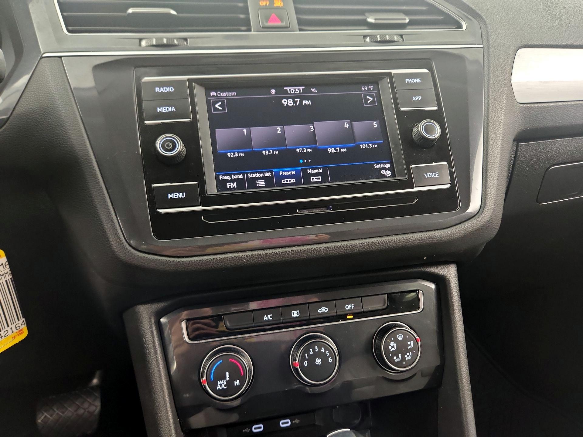 Thumbnail: 2021 Volkswagen Tiguan - 13