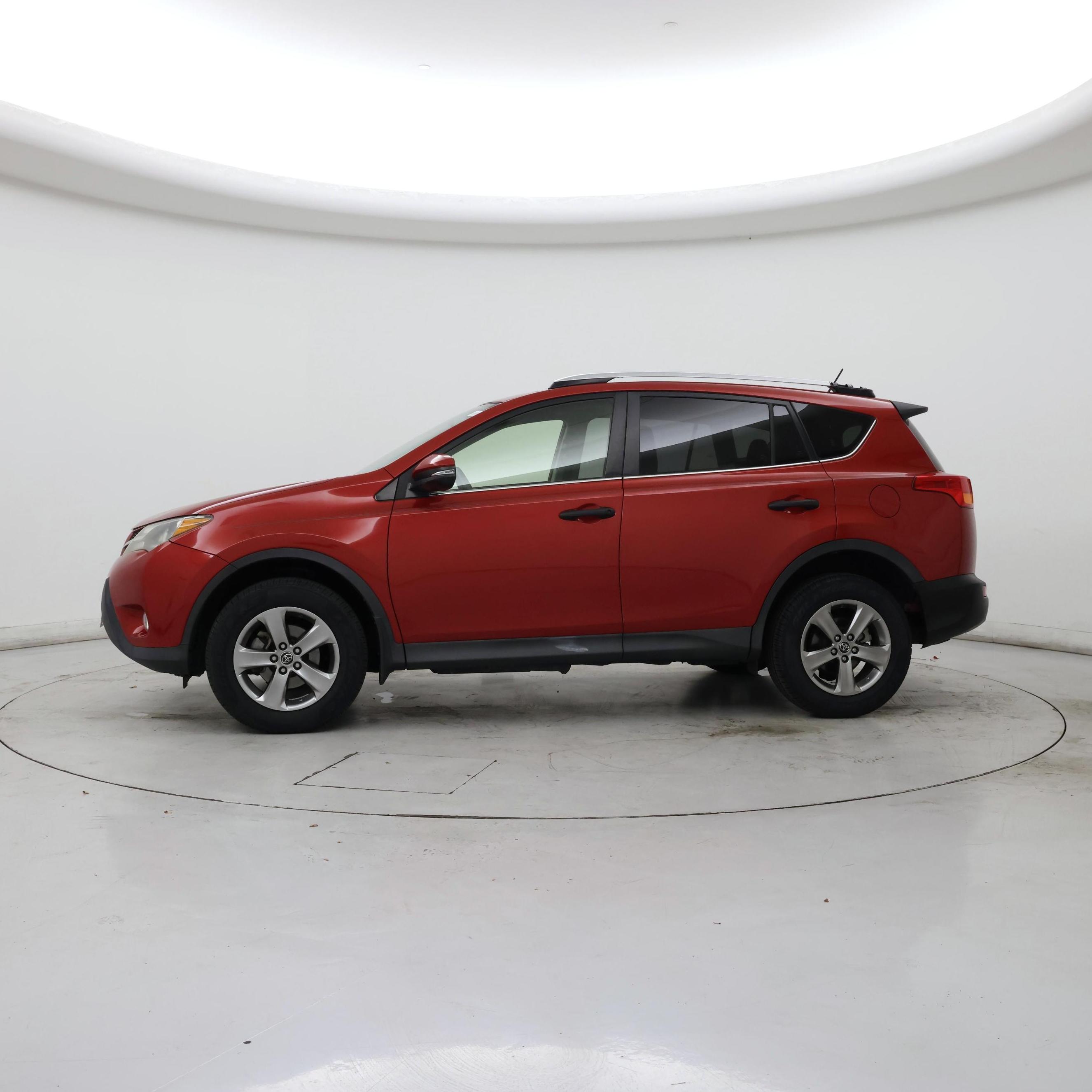 Thumbnail: 2015 Toyota RAV4 - 3