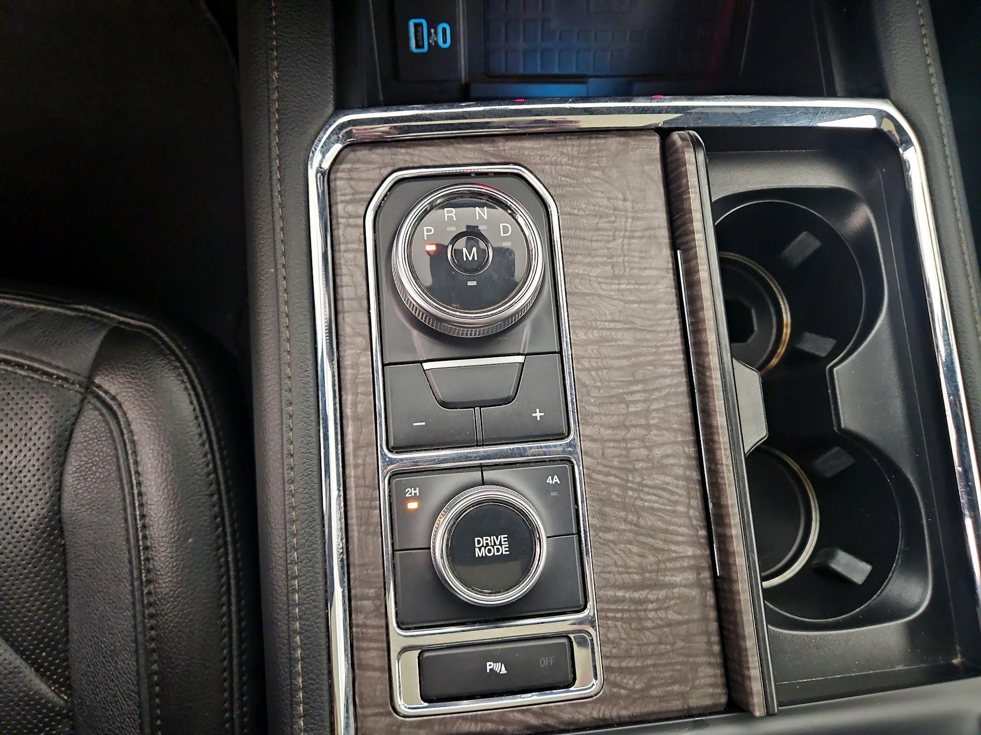 Thumbnail: 2020 Ford Expedition - 18