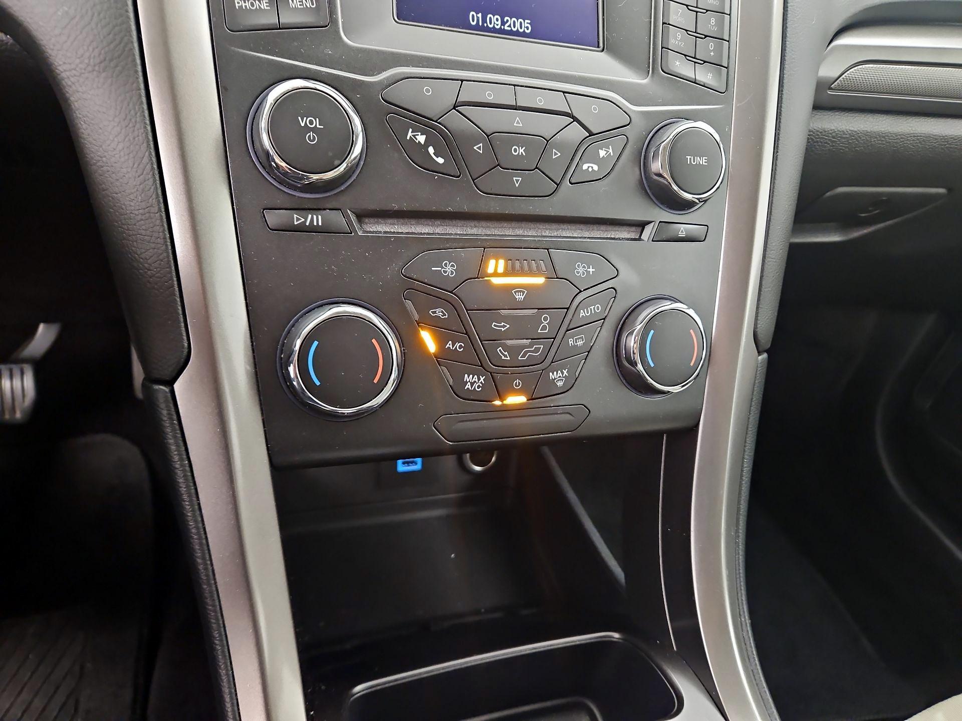 Thumbnail: 2017 Ford Fusion - 16