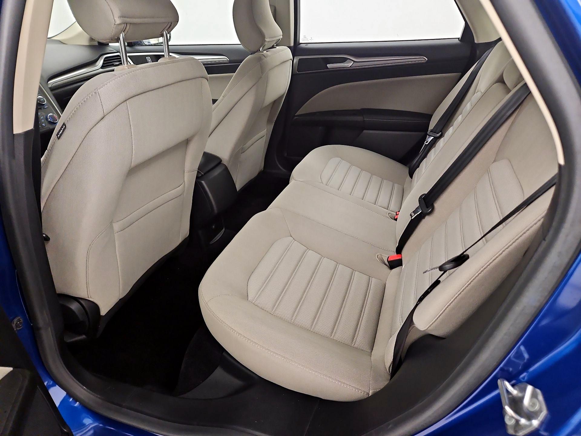 Thumbnail: 2017 Ford Fusion - 19